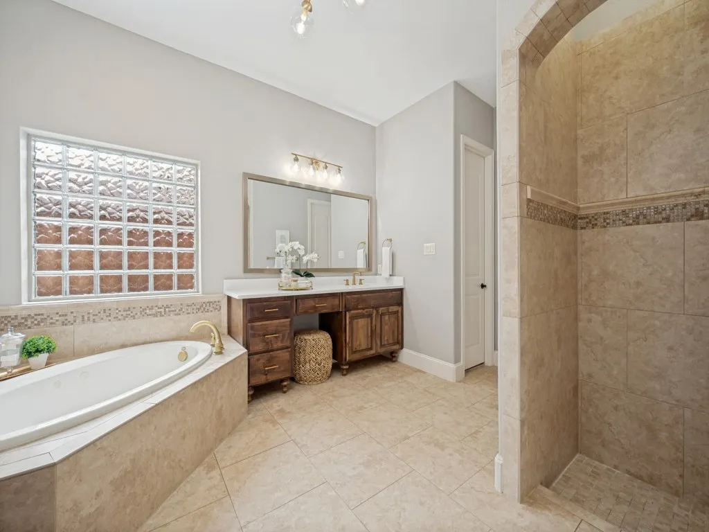 Single Family Residence For Sale in Denton County , 10936 Cortez Court, Frisco, Texas 75033, 5 Bedroom, 5 Bathroom, 3 Garage spaces, 5,150 Sqft, built in 2010, mls#21278866, Real Estate Agent in Frisco, Homes For Sale in Denton county, Homes For Sale in Frisco, Realtor in Frisco Texas, Real Estate Brokerage Independent Realty Texas, Luminita Cordes Realtor