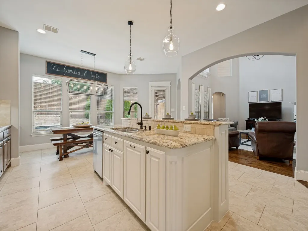Single Family Residence For Sale in Denton County , 10936 Cortez Court, Frisco, Texas 75033, 5 Bedroom, 5 Bathroom, 3 Garage spaces, 5,150 Sqft, built in 2010, mls#21278866, Real Estate Agent in Frisco, Homes For Sale in Denton county, Homes For Sale in Frisco, Realtor in Frisco Texas, Real Estate Brokerage Independent Realty Texas, Luminita Cordes Realtor