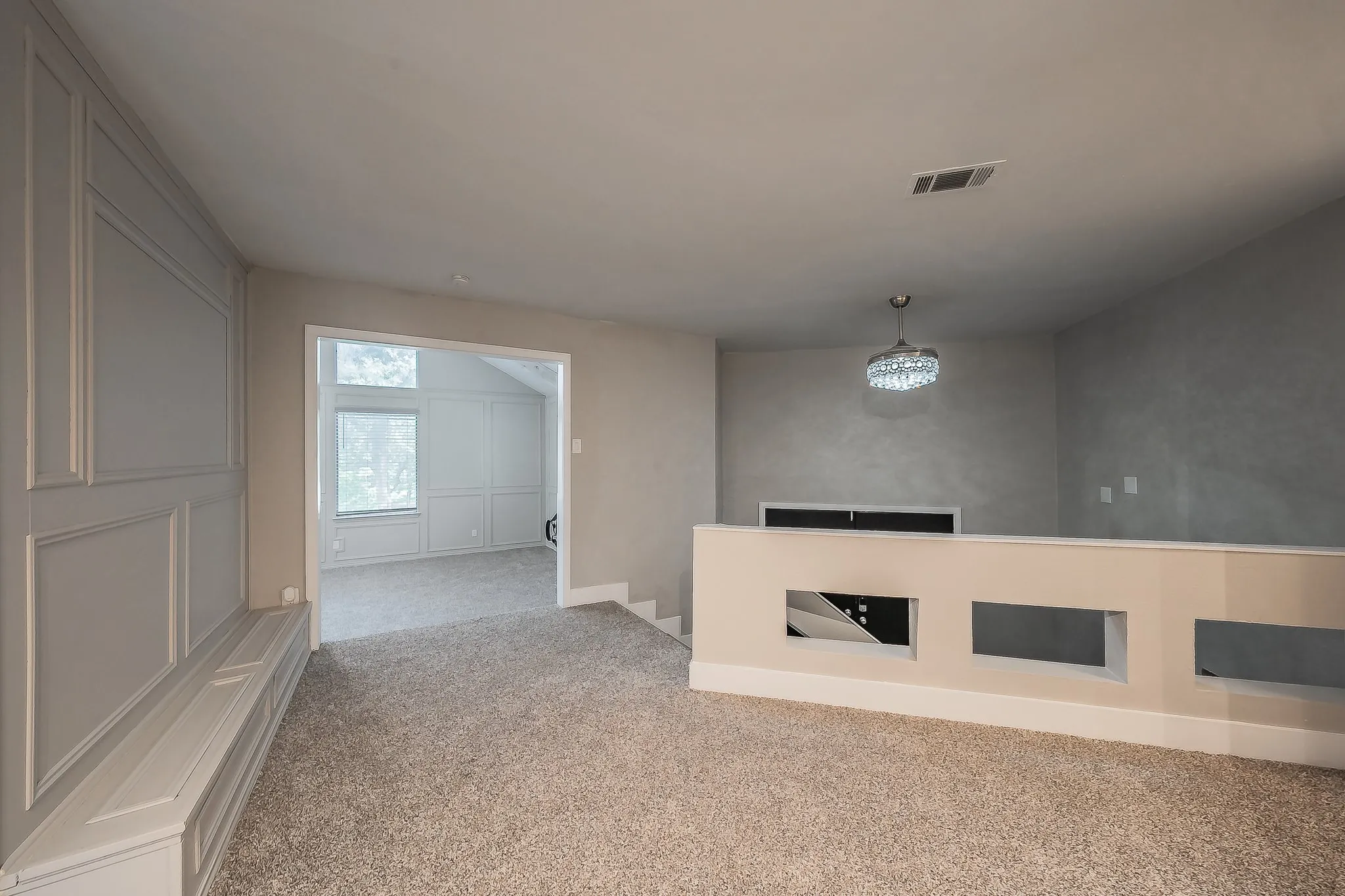 Single Family Residence For Sale in Tarrant County , 1724 Prestonwood Drive, Arlington, Texas 76012, 3 Bedroom, 3 Bathroom, 3 Garage spaces, 3,309 Sqft, built in 1900, mls#21279902, Real Estate Agent in Arlington, Homes For Sale in Tarrant county, Homes For Sale in Arlington, Realtor in Arlington Texas, Real Estate Brokerage Independent Realty Texas, Luminita Cordes Realtor