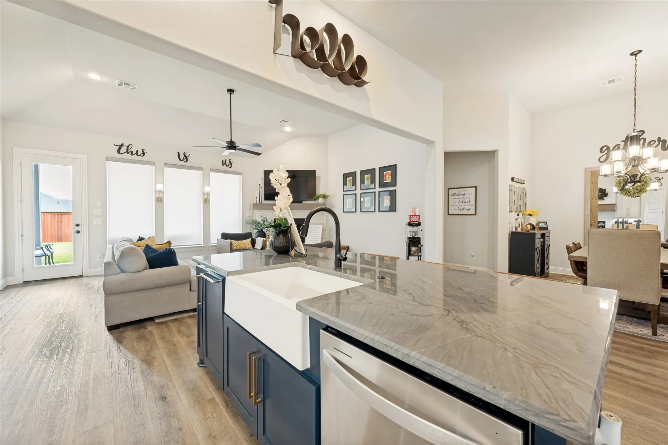 Single Family Residence For Sale in Ellis County , 1806 Hidden Water Trail, Midlothian, Texas 76065, 3 Bedroom, 2 Bathroom, 2 Garage spaces, 1,858 Sqft, built in 2023, mls#21275508, Real Estate Agent in Midlothian, Homes For Sale in Ellis county, Homes For Sale in Midlothian, Realtor in Midlothian Texas, Real Estate Brokerage Independent Realty Texas, Luminita Cordes Realtor