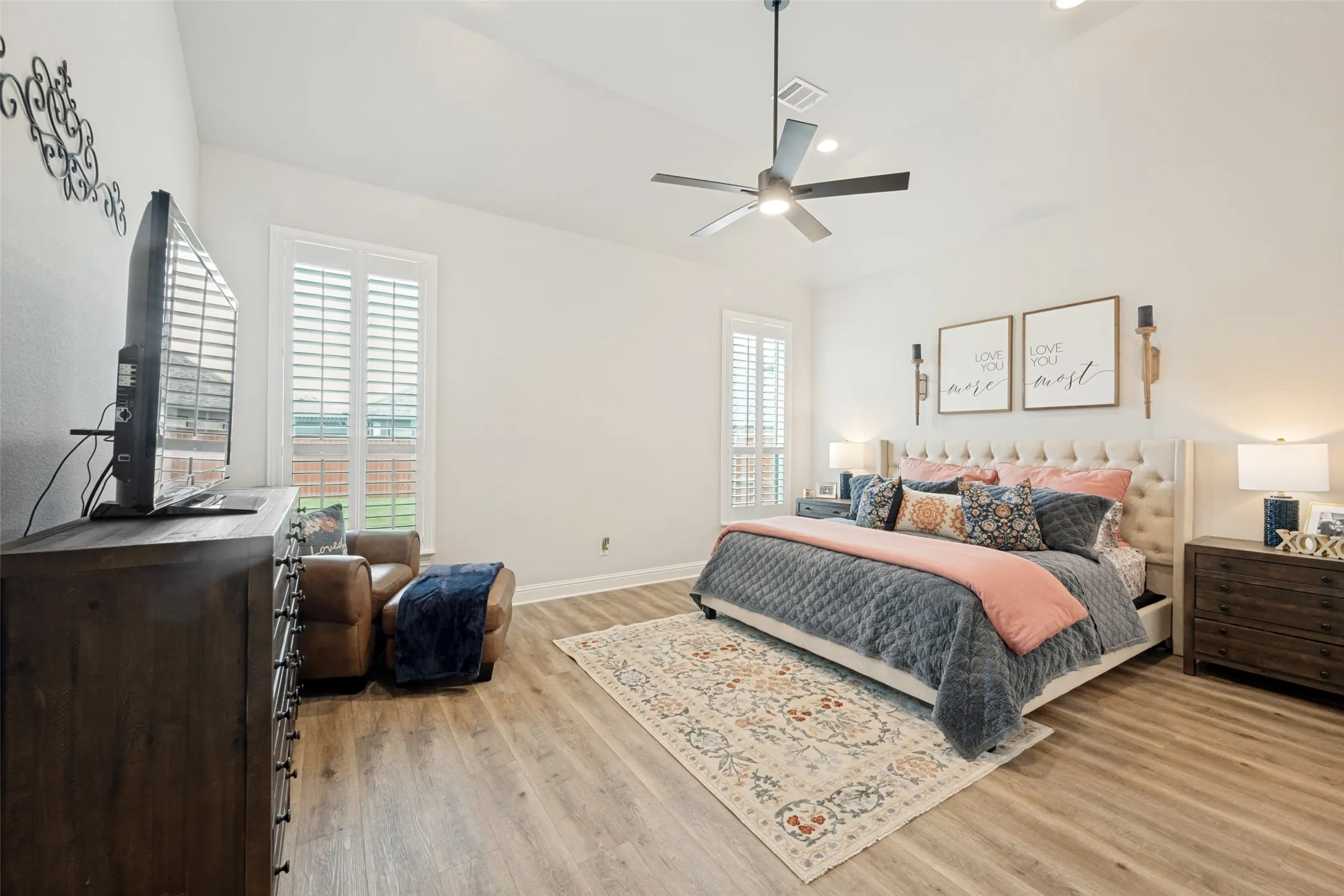 Single Family Residence For Sale in Ellis County , 1806 Hidden Water Trail, Midlothian, Texas 76065, 3 Bedroom, 2 Bathroom, 2 Garage spaces, 1,858 Sqft, built in 2023, mls#21275508, Real Estate Agent in Midlothian, Homes For Sale in Ellis county, Homes For Sale in Midlothian, Realtor in Midlothian Texas, Real Estate Brokerage Independent Realty Texas, Luminita Cordes Realtor