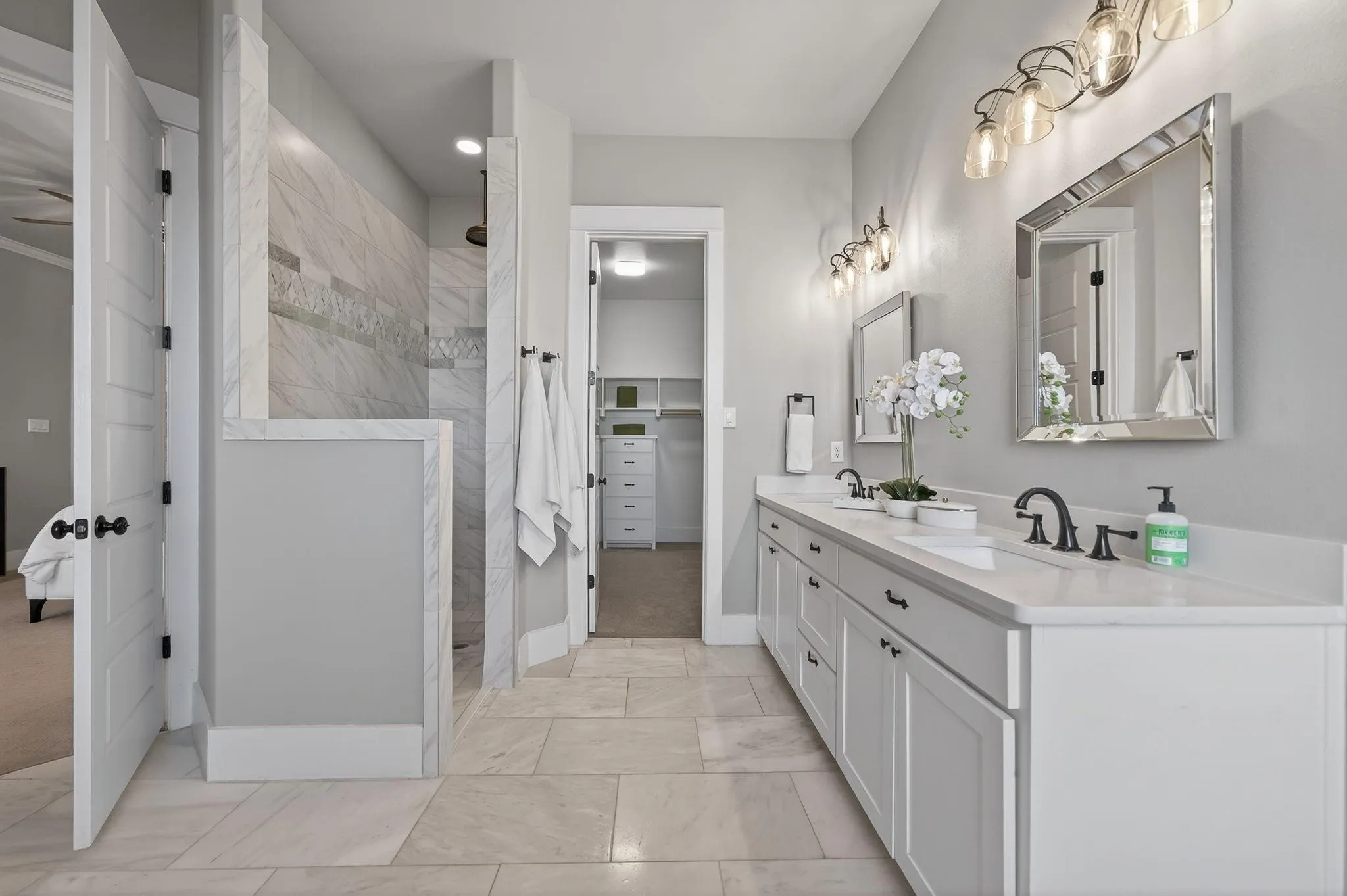 Single Family Residence For Sale in Rockwall County , 1570 Winding Creek Lane, Rockwall, Texas 75032, 5 Bedroom, 6 Bathroom, 3 Garage spaces, 4,563 Sqft, built in 2017, mls#21278940, Real Estate Agent in Rockwall, Homes For Sale in Rockwall county, Homes For Sale in Rockwall, Realtor in Rockwall Texas, Real Estate Brokerage Independent Realty Texas, Luminita Cordes Realtor