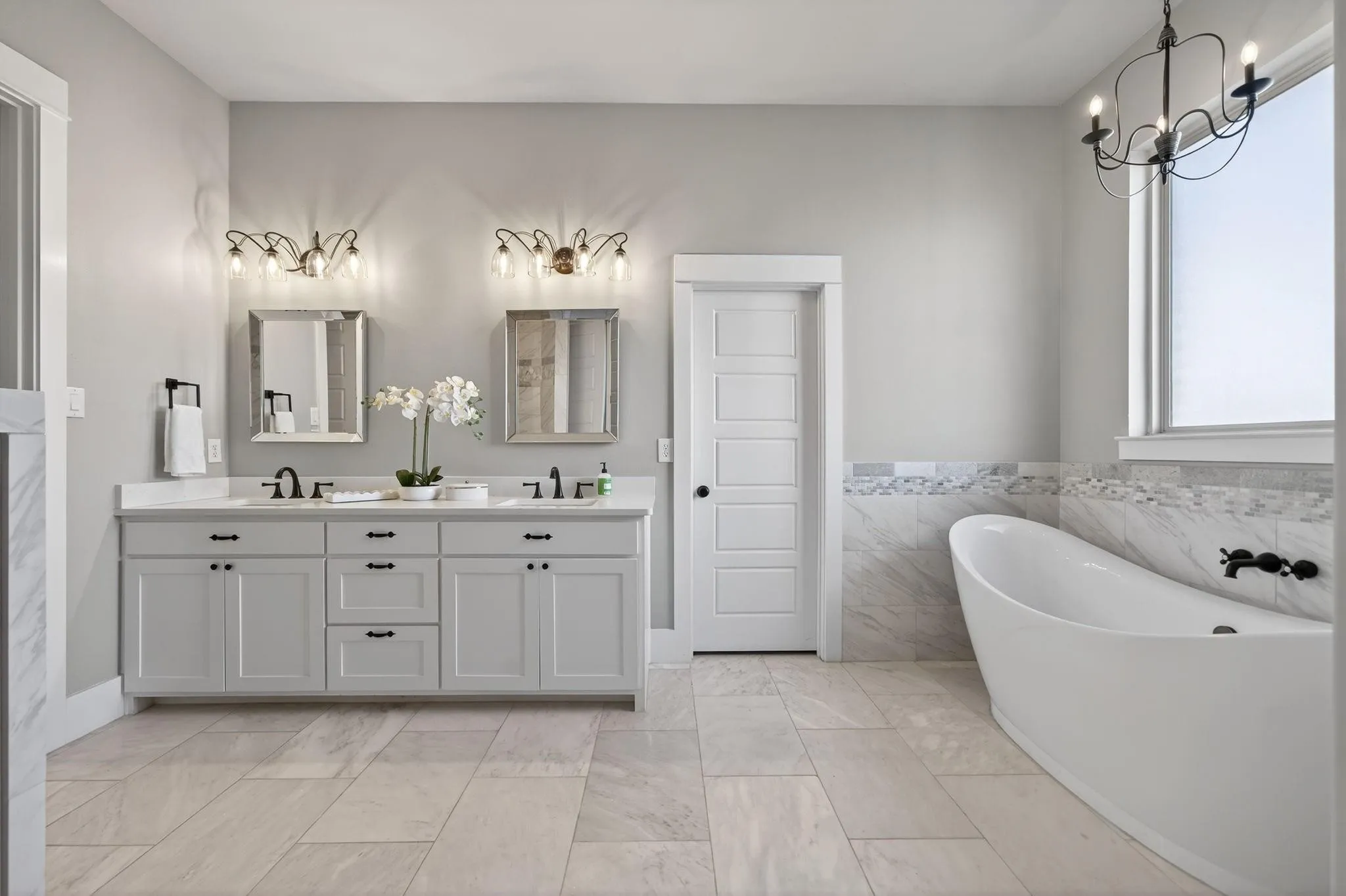 Single Family Residence For Sale in Rockwall County , 1570 Winding Creek Lane, Rockwall, Texas 75032, 5 Bedroom, 6 Bathroom, 3 Garage spaces, 4,563 Sqft, built in 2017, mls#21278940, Real Estate Agent in Rockwall, Homes For Sale in Rockwall county, Homes For Sale in Rockwall, Realtor in Rockwall Texas, Real Estate Brokerage Independent Realty Texas, Luminita Cordes Realtor