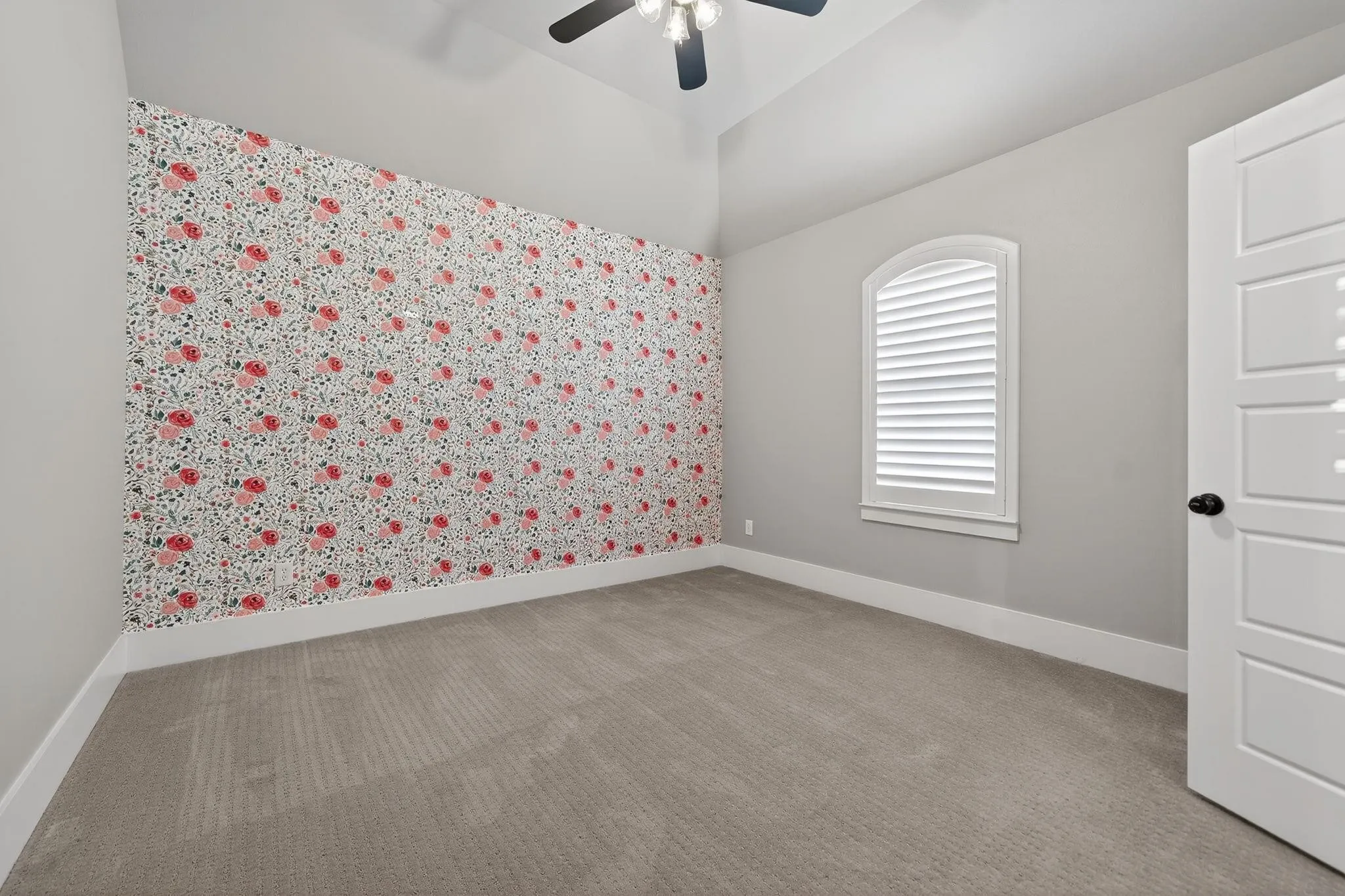 Single Family Residence For Sale in Rockwall County , 1570 Winding Creek Lane, Rockwall, Texas 75032, 5 Bedroom, 6 Bathroom, 3 Garage spaces, 4,563 Sqft, built in 2017, mls#21278940, Real Estate Agent in Rockwall, Homes For Sale in Rockwall county, Homes For Sale in Rockwall, Realtor in Rockwall Texas, Real Estate Brokerage Independent Realty Texas, Luminita Cordes Realtor