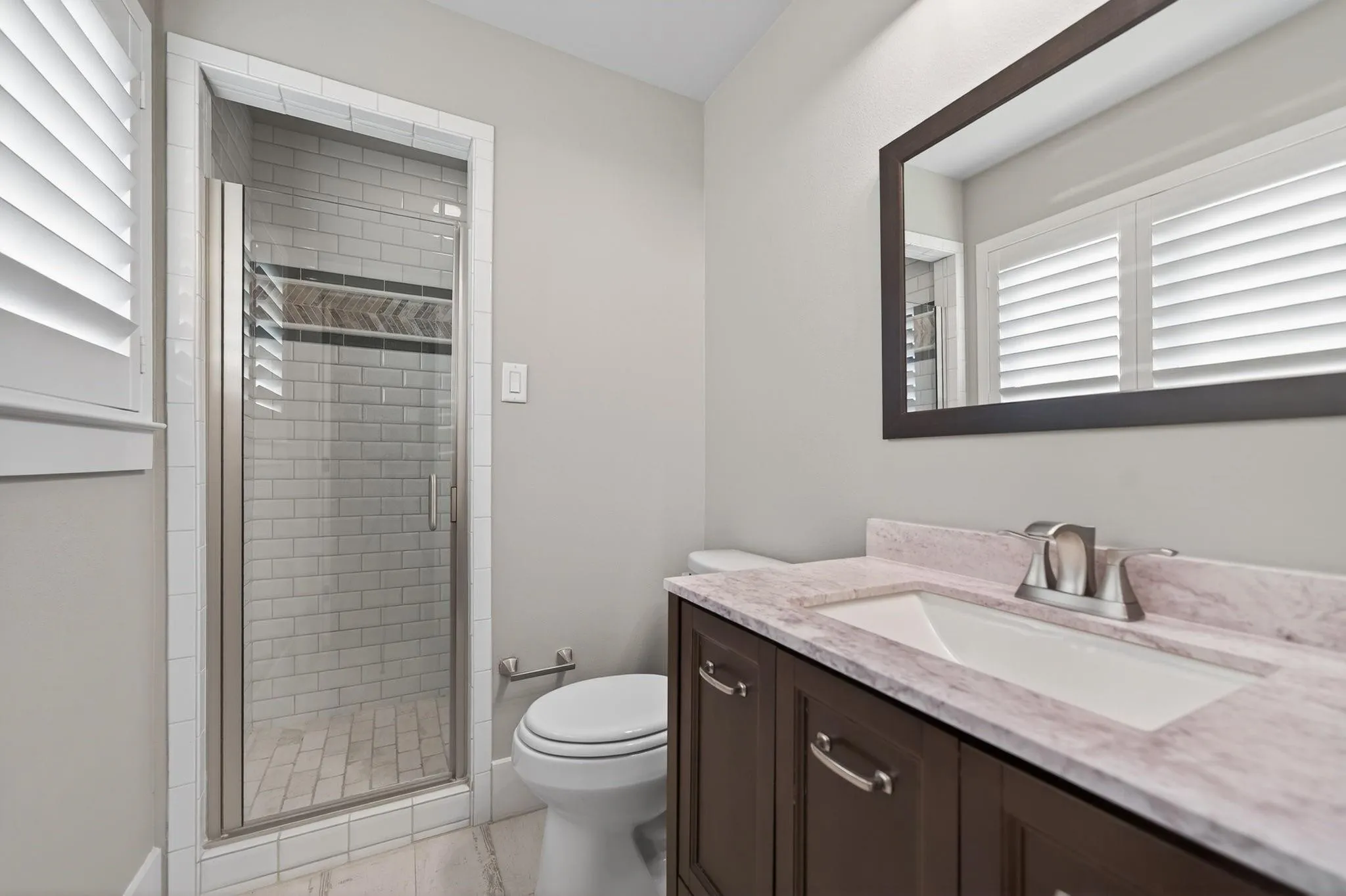 Single Family Residence For Sale in Rockwall County , 1570 Winding Creek Lane, Rockwall, Texas 75032, 5 Bedroom, 6 Bathroom, 3 Garage spaces, 4,563 Sqft, built in 2017, mls#21278940, Real Estate Agent in Rockwall, Homes For Sale in Rockwall county, Homes For Sale in Rockwall, Realtor in Rockwall Texas, Real Estate Brokerage Independent Realty Texas, Luminita Cordes Realtor