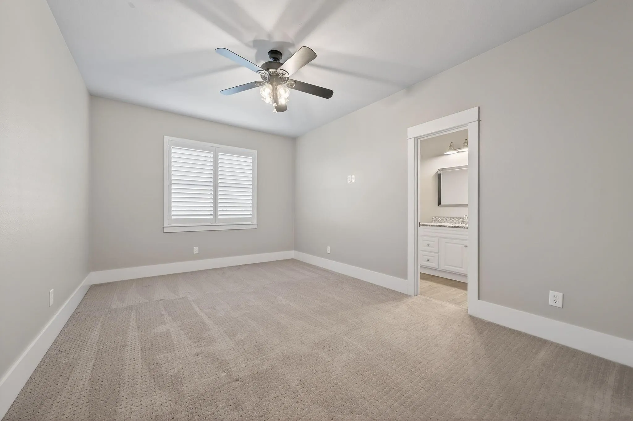 Single Family Residence For Sale in Rockwall County , 1570 Winding Creek Lane, Rockwall, Texas 75032, 5 Bedroom, 6 Bathroom, 3 Garage spaces, 4,563 Sqft, built in 2017, mls#21278940, Real Estate Agent in Rockwall, Homes For Sale in Rockwall county, Homes For Sale in Rockwall, Realtor in Rockwall Texas, Real Estate Brokerage Independent Realty Texas, Luminita Cordes Realtor