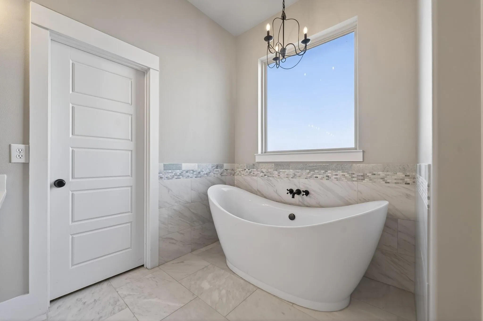 Single Family Residence For Sale in Rockwall County , 1570 Winding Creek Lane, Rockwall, Texas 75032, 5 Bedroom, 6 Bathroom, 3 Garage spaces, 4,563 Sqft, built in 2017, mls#21278940, Real Estate Agent in Rockwall, Homes For Sale in Rockwall county, Homes For Sale in Rockwall, Realtor in Rockwall Texas, Real Estate Brokerage Independent Realty Texas, Luminita Cordes Realtor