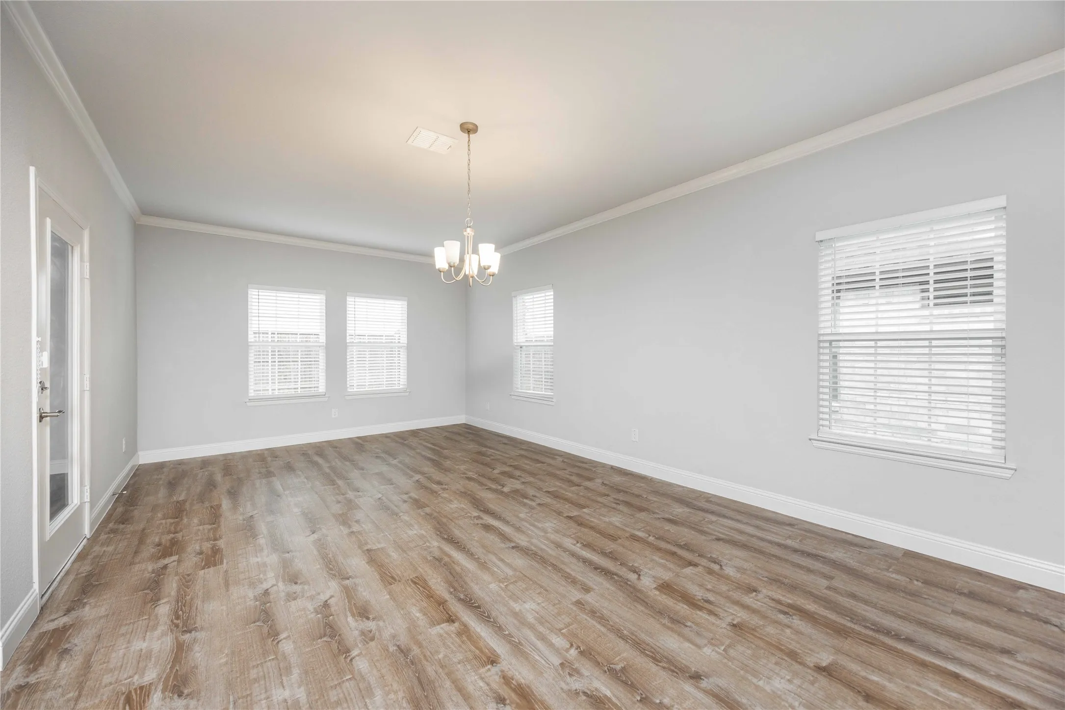 Single Family Residence For Sale in Collin County , 354 Rock Acre Drive, Lavon, Texas 75166, 4 Bedroom, 2 Bathroom, 2 Garage spaces, 2,700 Sqft, built in 2022, mls#21271039, Real Estate Agent in Lavon, Homes For Sale in Collin county, Homes For Sale in Lavon, Realtor in Lavon Texas, Real Estate Brokerage Independent Realty Texas, Luminita Cordes Realtor