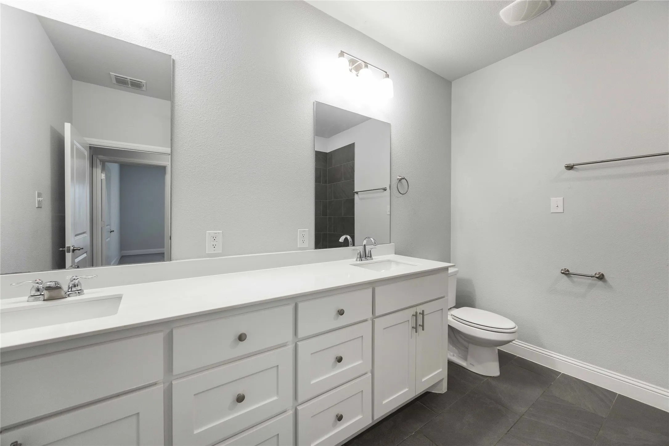 Single Family Residence For Sale in Collin County , 354 Rock Acre Drive, Lavon, Texas 75166, 4 Bedroom, 2 Bathroom, 2 Garage spaces, 2,700 Sqft, built in 2022, mls#21271039, Real Estate Agent in Lavon, Homes For Sale in Collin county, Homes For Sale in Lavon, Realtor in Lavon Texas, Real Estate Brokerage Independent Realty Texas, Luminita Cordes Realtor