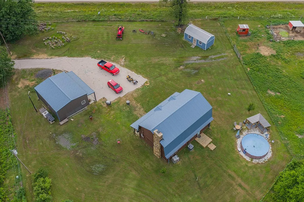 Single Family Residence For Sale in Bowie County , 4798 County Road 4235, De Kalb, Texas 75559, 3 Bedroom, 2 Bathroom, 1 Garage spaces, 1,640 Sqft, built in 2007, mls#21279926, Real Estate Agent in De Kalb, Homes For Sale in Bowie county, Homes For Sale in De Kalb, Realtor in De Kalb Texas, Real Estate Brokerage Independent Realty Texas, Luminita Cordes Realtor