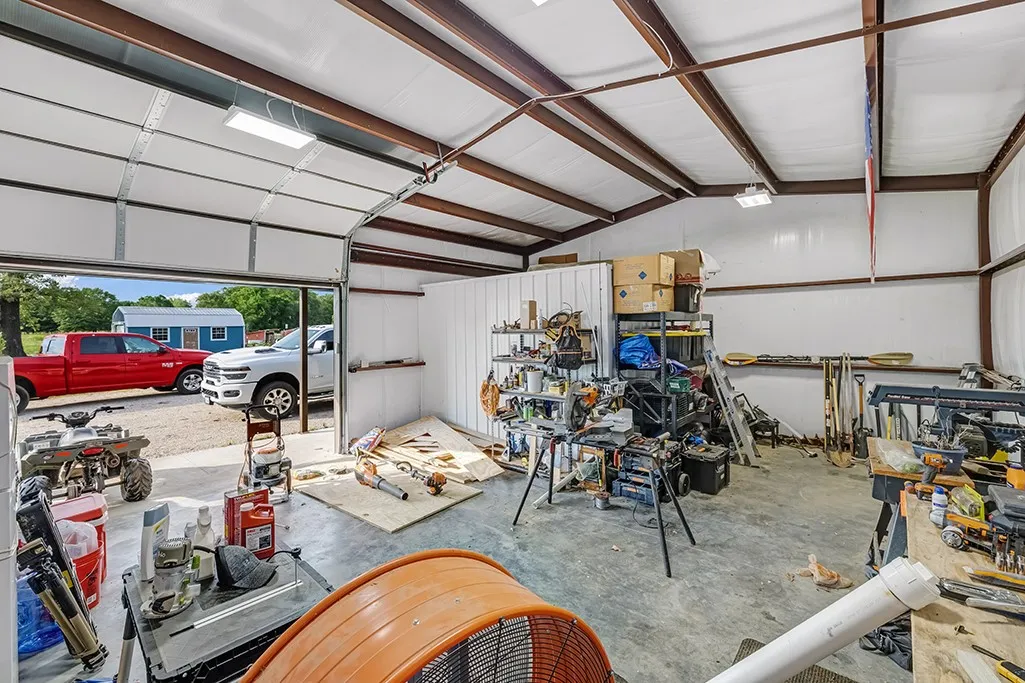 Single Family Residence For Sale in Bowie County , 4798 County Road 4235, De Kalb, Texas 75559, 3 Bedroom, 2 Bathroom, 1 Garage spaces, 1,640 Sqft, built in 2007, mls#21279926, Real Estate Agent in De Kalb, Homes For Sale in Bowie county, Homes For Sale in De Kalb, Realtor in De Kalb Texas, Real Estate Brokerage Independent Realty Texas, Luminita Cordes Realtor