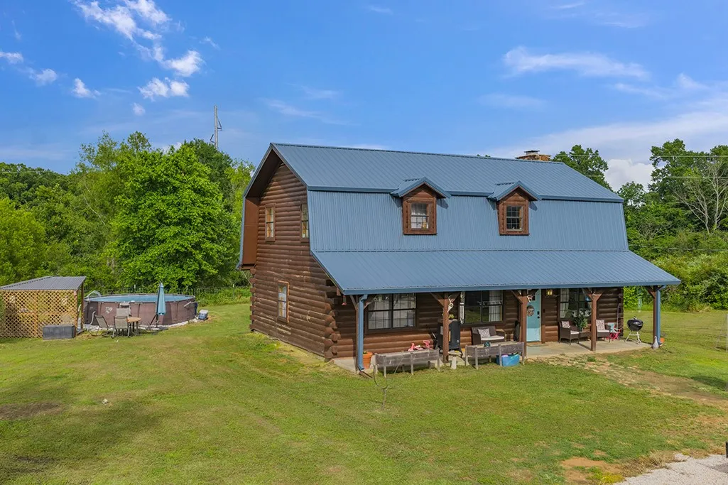 Single Family Residence For Sale in Bowie County , 4798 County Road 4235, De Kalb, Texas 75559, 3 Bedroom, 2 Bathroom, 1 Garage spaces, 1,640 Sqft, built in 2007, mls#21279926, Real Estate Agent in De Kalb, Homes For Sale in Bowie county, Homes For Sale in De Kalb, Realtor in De Kalb Texas, Real Estate Brokerage Independent Realty Texas, Luminita Cordes Realtor