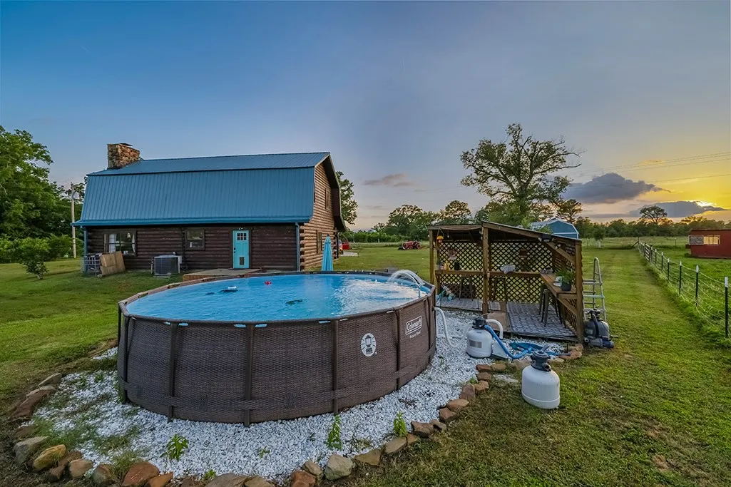 Single Family Residence For Sale in Bowie County , 4798 County Road 4235, De Kalb, Texas 75559, 3 Bedroom, 2 Bathroom, 1 Garage spaces, 1,640 Sqft, built in 2007, mls#21279926, Real Estate Agent in De Kalb, Homes For Sale in Bowie county, Homes For Sale in De Kalb, Realtor in De Kalb Texas, Real Estate Brokerage Independent Realty Texas, Luminita Cordes Realtor