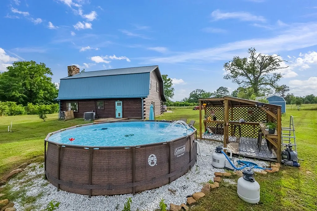 Single Family Residence For Sale in Bowie County , 4798 County Road 4235, De Kalb, Texas 75559, 3 Bedroom, 2 Bathroom, 1 Garage spaces, 1,640 Sqft, built in 2007, mls#21279926, Real Estate Agent in De Kalb, Homes For Sale in Bowie county, Homes For Sale in De Kalb, Realtor in De Kalb Texas, Real Estate Brokerage Independent Realty Texas, Luminita Cordes Realtor