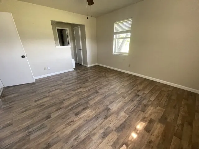 Single Family Residence For Sale in Ellis County , 3010 Clearview Drive, Midlothian, Texas 76065, 4 Bedroom, 2 Bathroom, Garage spaces, 2,353 Sqft, built in 1974, mls#21279968, Real Estate Agent in Midlothian, Homes For Sale in Ellis county, Homes For Sale in Midlothian, Realtor in Midlothian Texas, Real Estate Brokerage Independent Realty Texas, Luminita Cordes Realtor