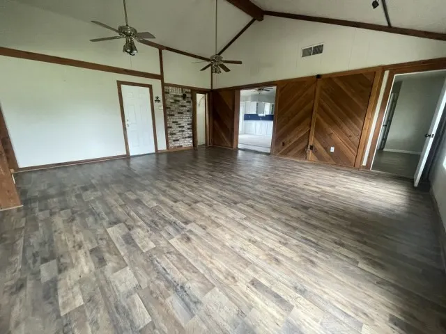Single Family Residence For Sale in Ellis County , 3010 Clearview Drive, Midlothian, Texas 76065, 4 Bedroom, 2 Bathroom, Garage spaces, 2,353 Sqft, built in 1974, mls#21279968, Real Estate Agent in Midlothian, Homes For Sale in Ellis county, Homes For Sale in Midlothian, Realtor in Midlothian Texas, Real Estate Brokerage Independent Realty Texas, Luminita Cordes Realtor