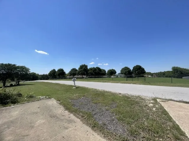 Single Family Residence For Sale in Ellis County , 3010 Clearview Drive, Midlothian, Texas 76065, 4 Bedroom, 2 Bathroom, Garage spaces, 2,353 Sqft, built in 1974, mls#21279968, Real Estate Agent in Midlothian, Homes For Sale in Ellis county, Homes For Sale in Midlothian, Realtor in Midlothian Texas, Real Estate Brokerage Independent Realty Texas, Luminita Cordes Realtor
