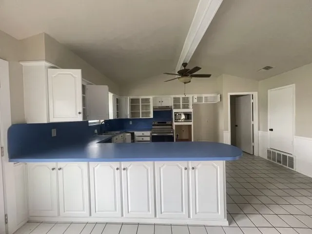 Single Family Residence For Sale in Ellis County , 3010 Clearview Drive, Midlothian, Texas 76065, 4 Bedroom, 2 Bathroom, Garage spaces, 2,353 Sqft, built in 1974, mls#21279968, Real Estate Agent in Midlothian, Homes For Sale in Ellis county, Homes For Sale in Midlothian, Realtor in Midlothian Texas, Real Estate Brokerage Independent Realty Texas, Luminita Cordes Realtor