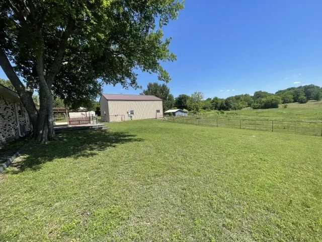 Single Family Residence For Sale in Ellis County , 3010 Clearview Drive, Midlothian, Texas 76065, 4 Bedroom, 2 Bathroom, Garage spaces, 2,353 Sqft, built in 1974, mls#21279968, Real Estate Agent in Midlothian, Homes For Sale in Ellis county, Homes For Sale in Midlothian, Realtor in Midlothian Texas, Real Estate Brokerage Independent Realty Texas, Luminita Cordes Realtor