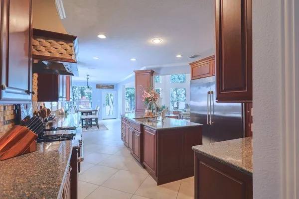 Single Family Residence For Sale in Denton County , 721 Paradise Cove, Shady Shores, Texas 76208, 6 Bedroom, 5 Bathroom, 3 Garage spaces, 5,033 Sqft, built in 2000, mls#21279974, Real Estate Agent in Shady Shores, Homes For Sale in Denton county, Homes For Sale in Shady Shores, Realtor in Shady Shores Texas, Real Estate Brokerage Independent Realty Texas, Luminita Cordes Realtor