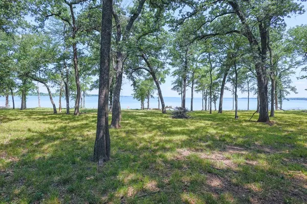 Single Family Residence For Sale in Denton County , 721 Paradise Cove, Shady Shores, Texas 76208, 6 Bedroom, 5 Bathroom, 3 Garage spaces, 5,033 Sqft, built in 2000, mls#21279974, Real Estate Agent in Shady Shores, Homes For Sale in Denton county, Homes For Sale in Shady Shores, Realtor in Shady Shores Texas, Real Estate Brokerage Independent Realty Texas, Luminita Cordes Realtor