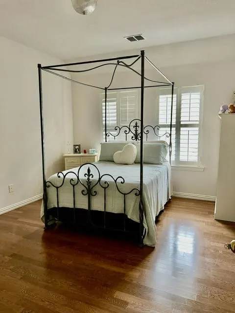 Single Family Residence For Sale in Denton County , 721 Paradise Cove, Shady Shores, Texas 76208, 6 Bedroom, 5 Bathroom, 3 Garage spaces, 5,033 Sqft, built in 2000, mls#21279974, Real Estate Agent in Shady Shores, Homes For Sale in Denton county, Homes For Sale in Shady Shores, Realtor in Shady Shores Texas, Real Estate Brokerage Independent Realty Texas, Luminita Cordes Realtor