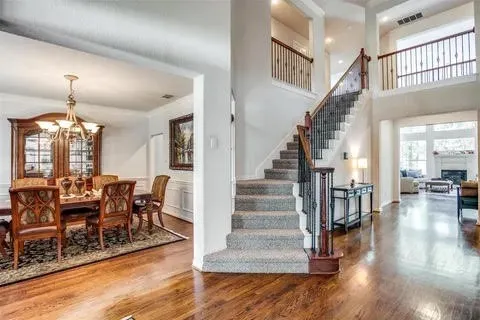 Single Family Residence For Sale in Denton County , 721 Paradise Cove, Shady Shores, Texas 76208, 6 Bedroom, 5 Bathroom, 3 Garage spaces, 5,033 Sqft, built in 2000, mls#21279974, Real Estate Agent in Shady Shores, Homes For Sale in Denton county, Homes For Sale in Shady Shores, Realtor in Shady Shores Texas, Real Estate Brokerage Independent Realty Texas, Luminita Cordes Realtor