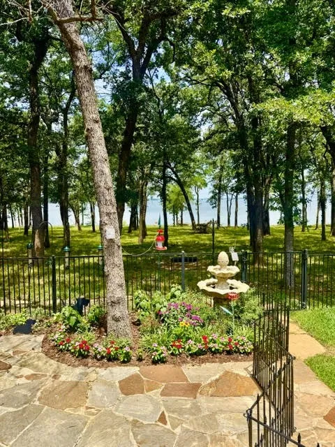 Single Family Residence For Sale in Denton County , 721 Paradise Cove, Shady Shores, Texas 76208, 6 Bedroom, 5 Bathroom, 3 Garage spaces, 5,033 Sqft, built in 2000, mls#21279974, Real Estate Agent in Shady Shores, Homes For Sale in Denton county, Homes For Sale in Shady Shores, Realtor in Shady Shores Texas, Real Estate Brokerage Independent Realty Texas, Luminita Cordes Realtor