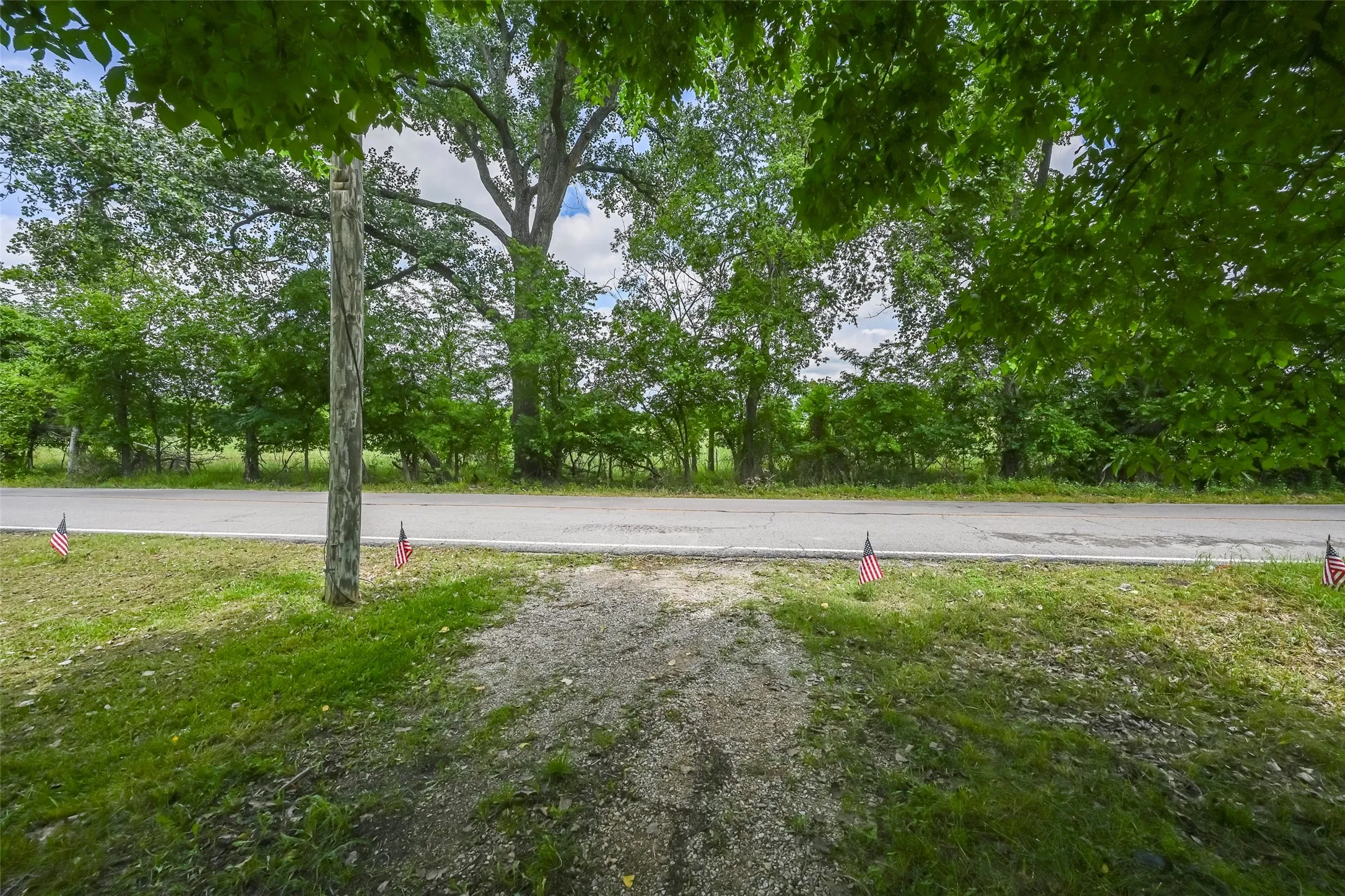 Improved Land For Sale in Parker County , 2431 E Lake Drive, Weatherford, Texas 76087, 0, 0, Garage spaces, 0 Sqft, built in 0, mls#21266064, Real Estate Agent in Weatherford, Homes For Sale in Parker county, Homes For Sale in Weatherford, Realtor in Weatherford Texas, Real Estate Brokerage Independent Realty Texas, Luminita Cordes Realtor