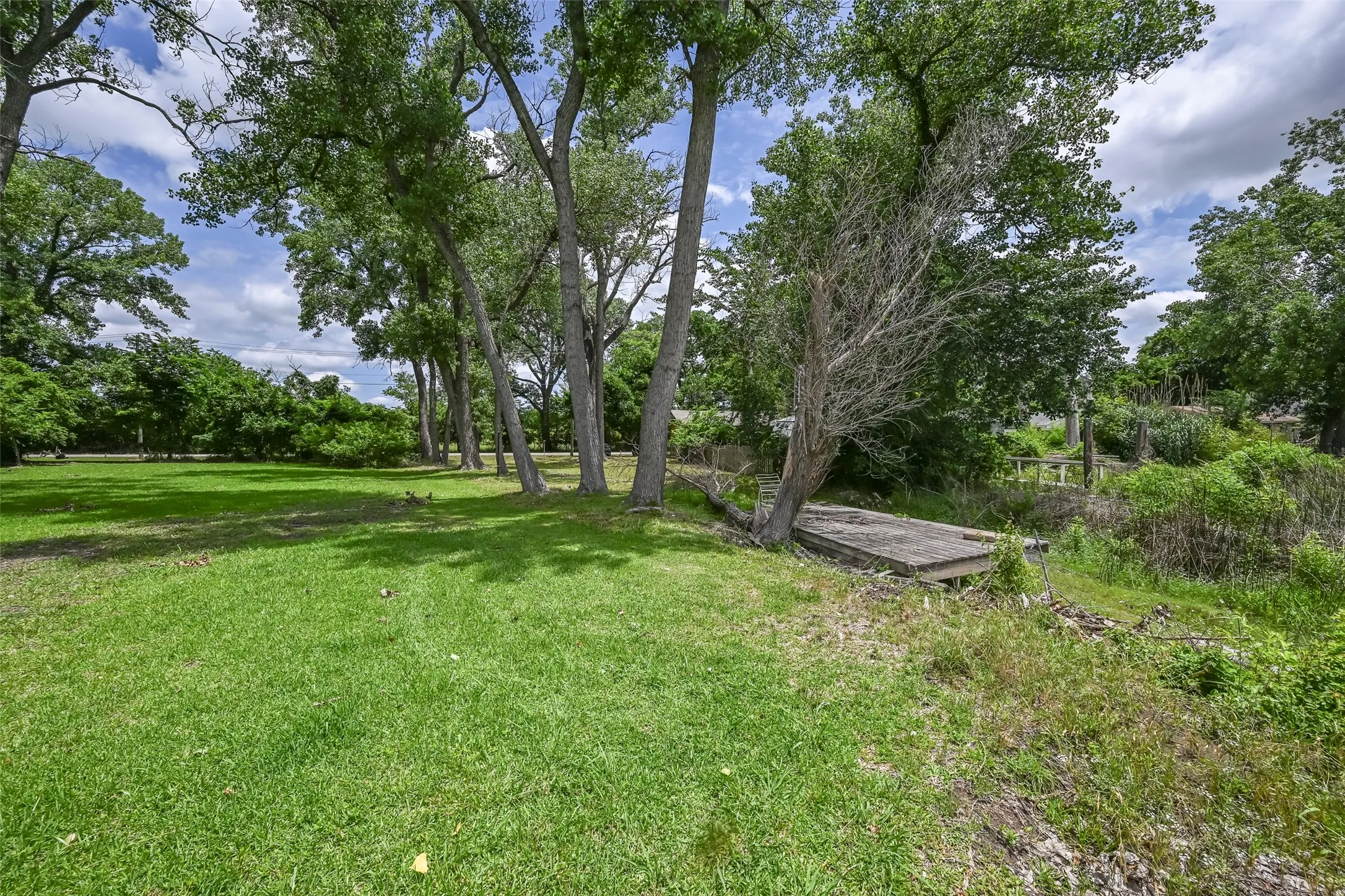 Improved Land For Sale in Parker County , 2431 E Lake Drive, Weatherford, Texas 76087, 0, 0, Garage spaces, 0 Sqft, built in 0, mls#21266064, Real Estate Agent in Weatherford, Homes For Sale in Parker county, Homes For Sale in Weatherford, Realtor in Weatherford Texas, Real Estate Brokerage Independent Realty Texas, Luminita Cordes Realtor