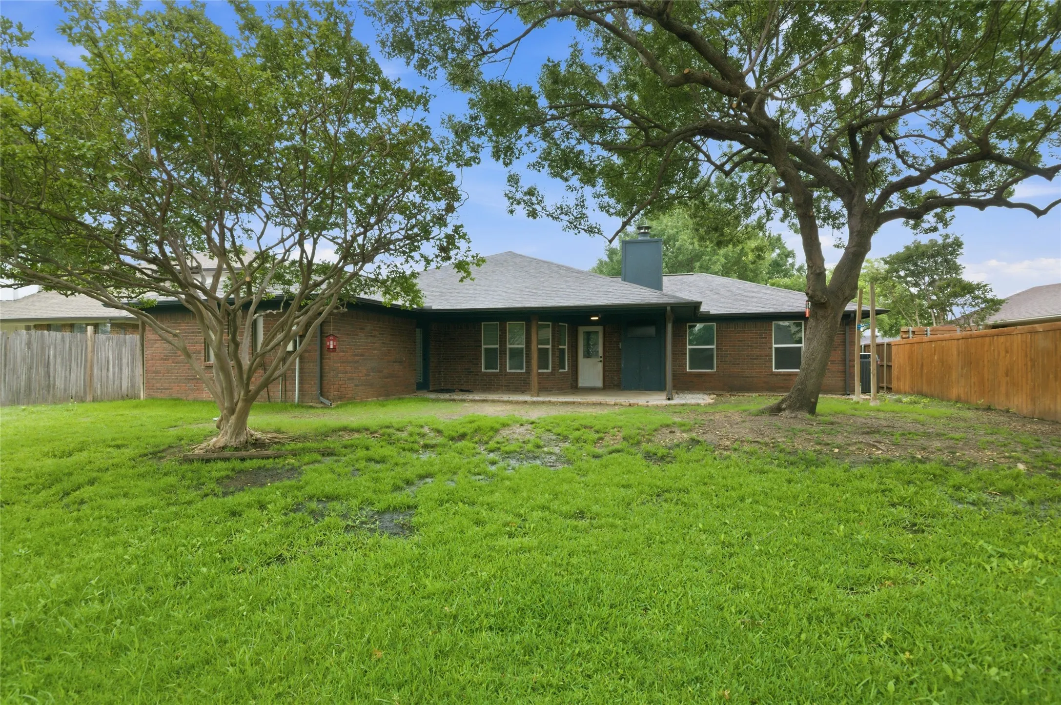 Single Family Residence For Sale in Tarrant County , 372 La Quinta Circle S, Keller, Texas 76248, 4 Bedroom, 2 Bathroom, 2 Garage spaces, 1,787 Sqft, built in 1984, mls#21278858, Real Estate Agent in Keller, Homes For Sale in Tarrant county, Homes For Sale in Keller, Realtor in Keller Texas, Real Estate Brokerage Independent Realty Texas, Luminita Cordes Realtor