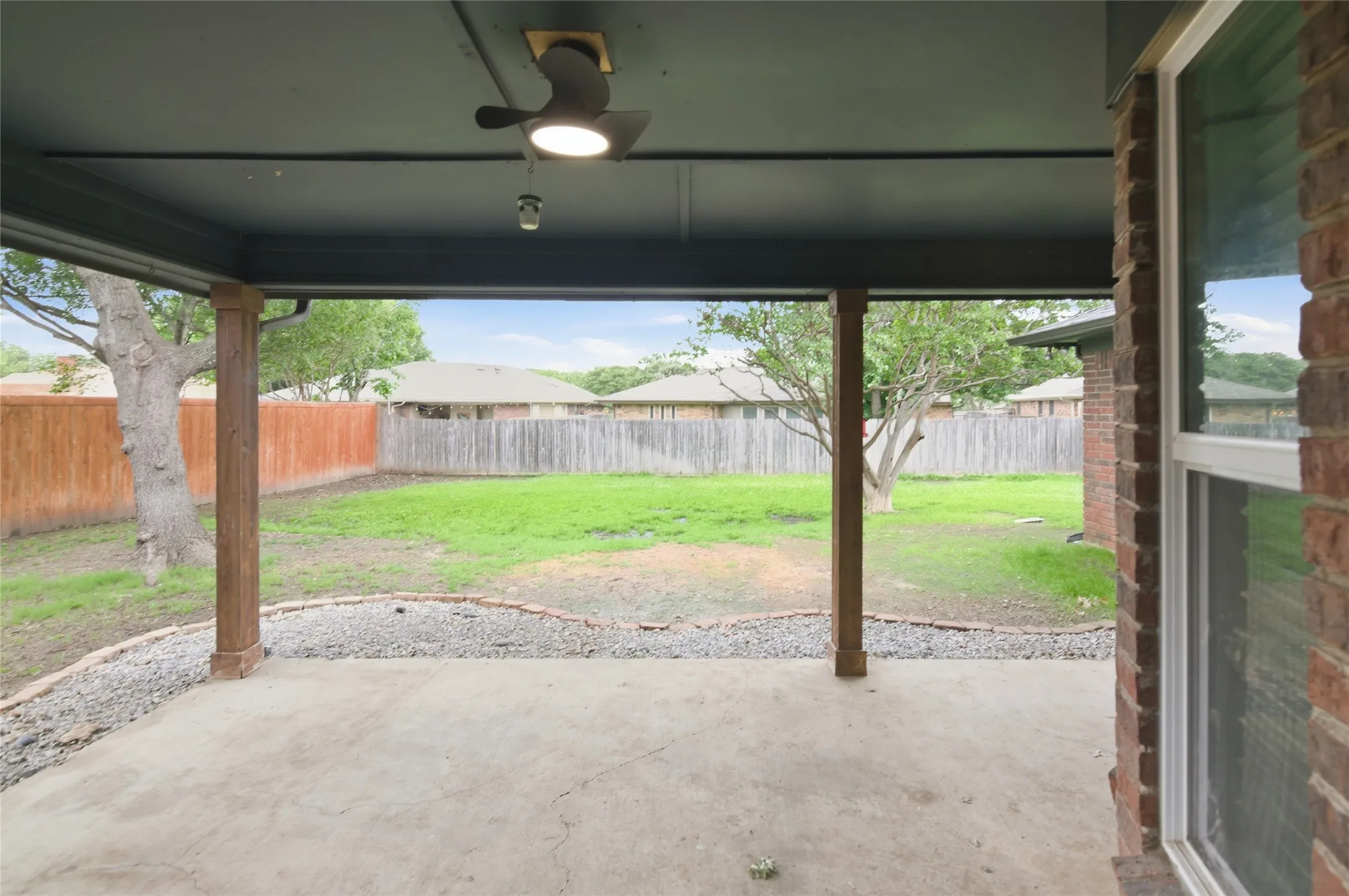 Single Family Residence For Sale in Tarrant County , 372 La Quinta Circle S, Keller, Texas 76248, 4 Bedroom, 2 Bathroom, 2 Garage spaces, 1,787 Sqft, built in 1984, mls#21278858, Real Estate Agent in Keller, Homes For Sale in Tarrant county, Homes For Sale in Keller, Realtor in Keller Texas, Real Estate Brokerage Independent Realty Texas, Luminita Cordes Realtor