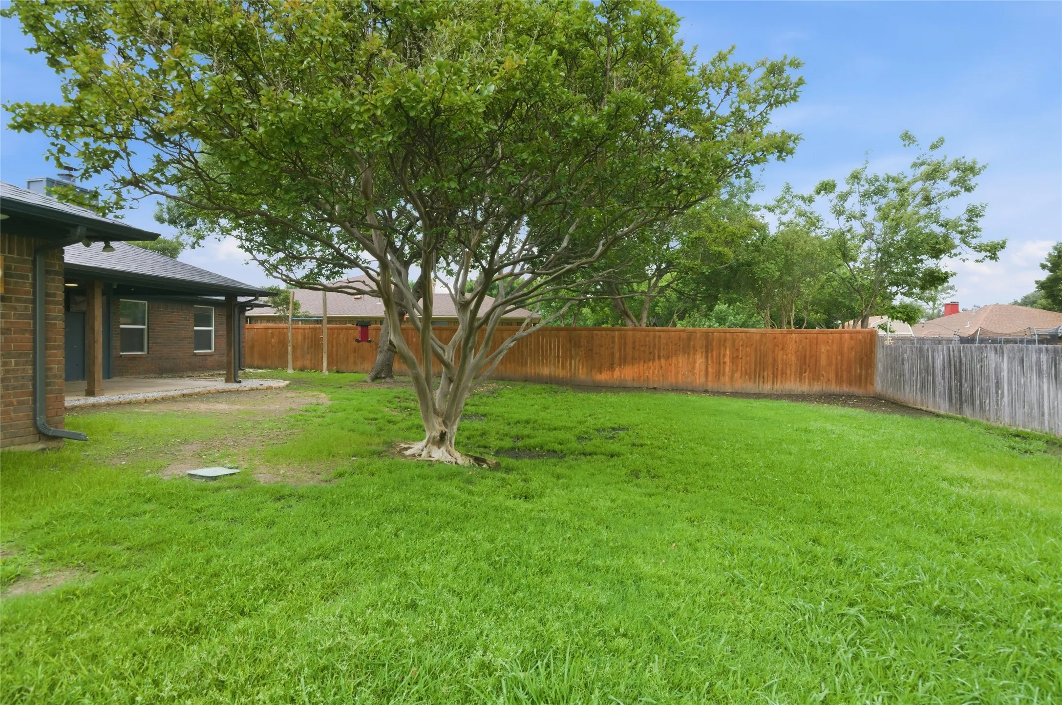 Single Family Residence For Sale in Tarrant County , 372 La Quinta Circle S, Keller, Texas 76248, 4 Bedroom, 2 Bathroom, 2 Garage spaces, 1,787 Sqft, built in 1984, mls#21278858, Real Estate Agent in Keller, Homes For Sale in Tarrant county, Homes For Sale in Keller, Realtor in Keller Texas, Real Estate Brokerage Independent Realty Texas, Luminita Cordes Realtor
