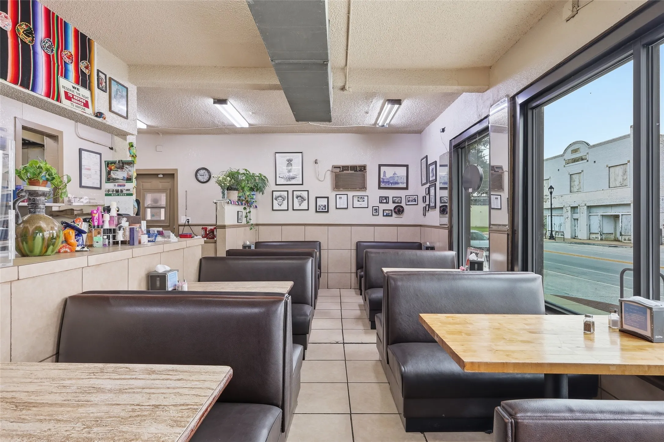 Business For Sale in Tarrant County , 810 S Main Street, Fort Worth, Texas 76104, 0, 0, Garage spaces, 0 Sqft, built in 1952, Price $3,100,000, mls#21278655, Real Estate Agent in Fort Worth, Homes For Sale in Tarrant county, Homes For Sale in Fort Worth, Realtor in Fort Worth Texas, Real Estate Brokerage Independent Realty Texas, Luminita Cordes Realtor
