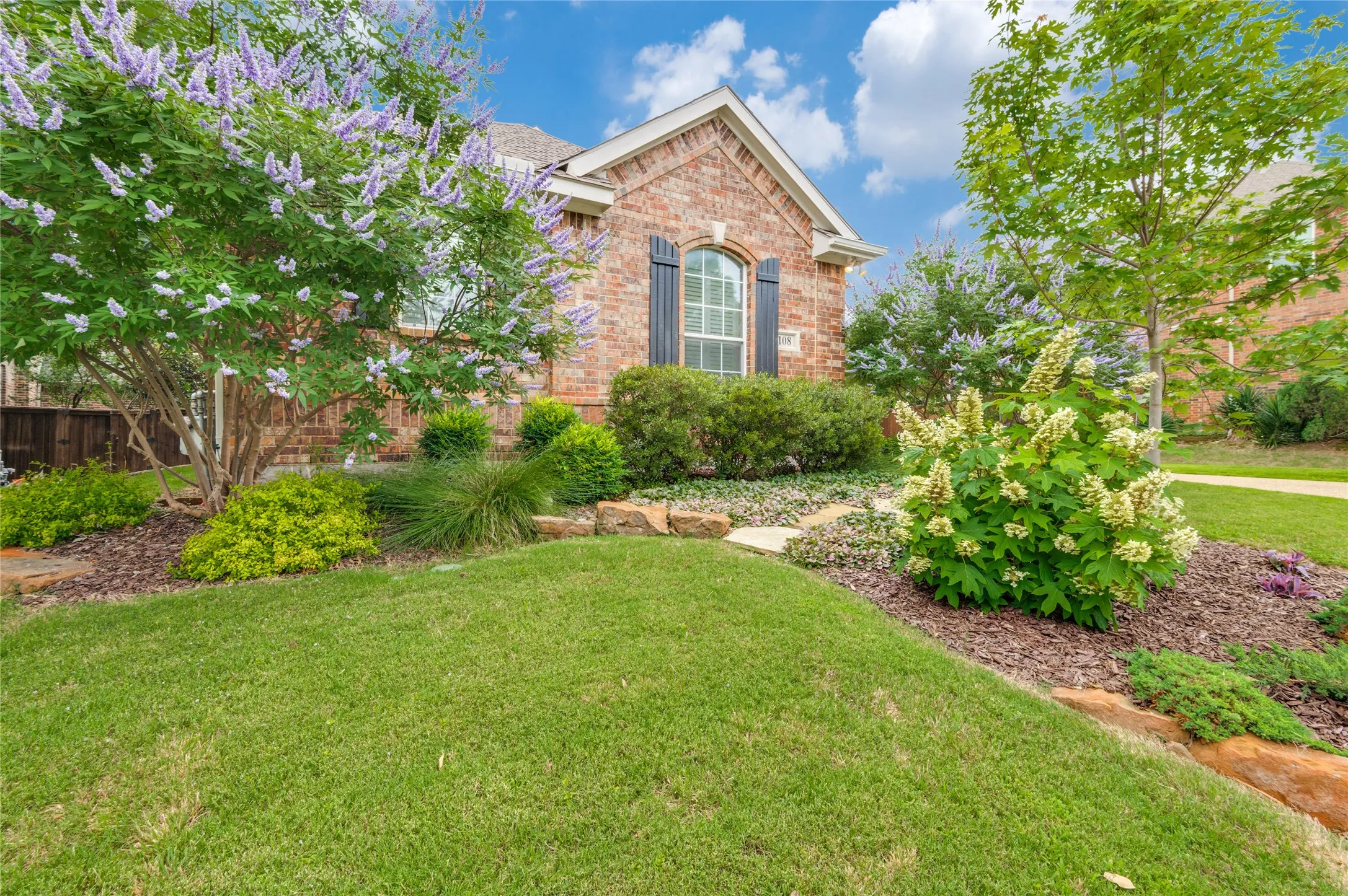 Single Family Residence For Sale in Collin County , 108 Appalachian Way, Mc Kinney, Texas 75071, 5 Bedroom, 4 Bathroom, 3 Garage spaces, 4,127 Sqft, built in 2001, mls#21269339, Real Estate Agent in Mc Kinney, Homes For Sale in Collin county, Homes For Sale in Mc Kinney, Realtor in Mc Kinney Texas, Real Estate Brokerage Independent Realty Texas, Luminita Cordes Realtor