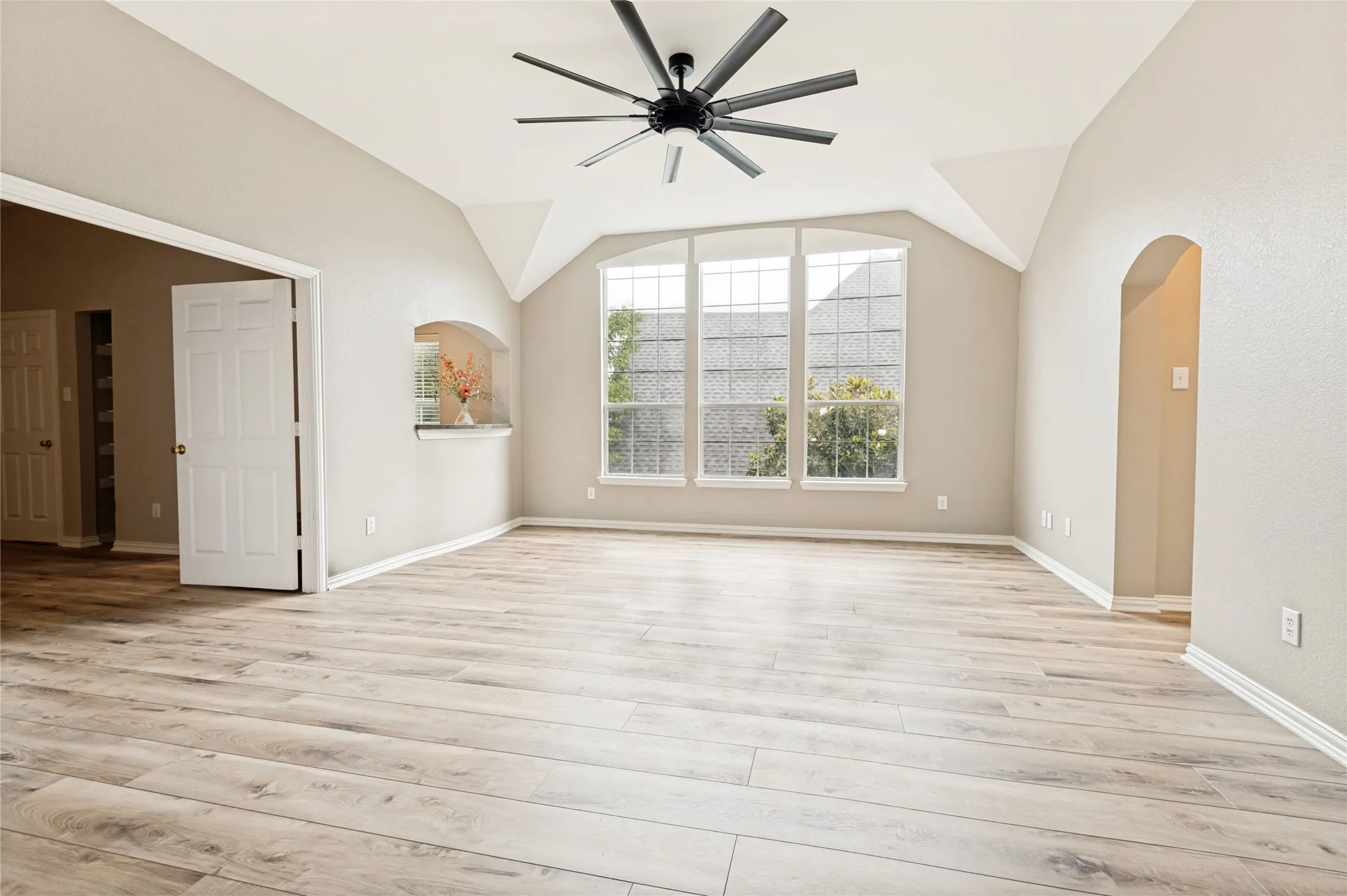 Single Family Residence For Sale in Collin County , 108 Appalachian Way, Mc Kinney, Texas 75071, 5 Bedroom, 4 Bathroom, 3 Garage spaces, 4,127 Sqft, built in 2001, mls#21269339, Real Estate Agent in Mc Kinney, Homes For Sale in Collin county, Homes For Sale in Mc Kinney, Realtor in Mc Kinney Texas, Real Estate Brokerage Independent Realty Texas, Luminita Cordes Realtor