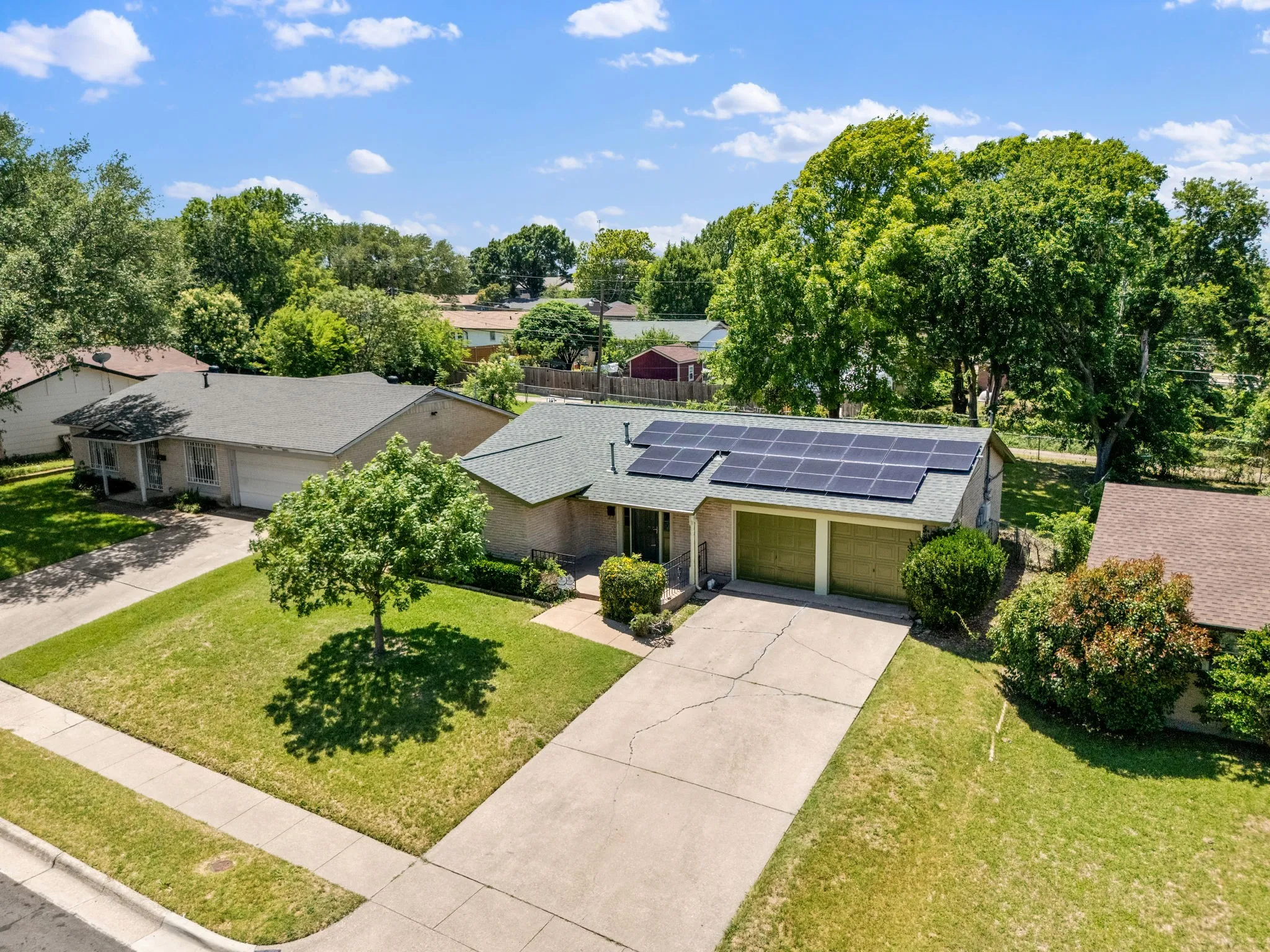 Single Family Residence For Sale in Dallas County , 8105 Silverdale Drive, Dallas, Texas 75232, 3 Bedroom, 2 Bathroom, 2 Garage spaces, 1,240 Sqft, built in 1967, mls#21272295, Real Estate Agent in Dallas, Homes For Sale in Dallas county, Homes For Sale in Dallas, Realtor in Dallas Texas, Real Estate Brokerage Independent Realty Texas, Luminita Cordes Realtor