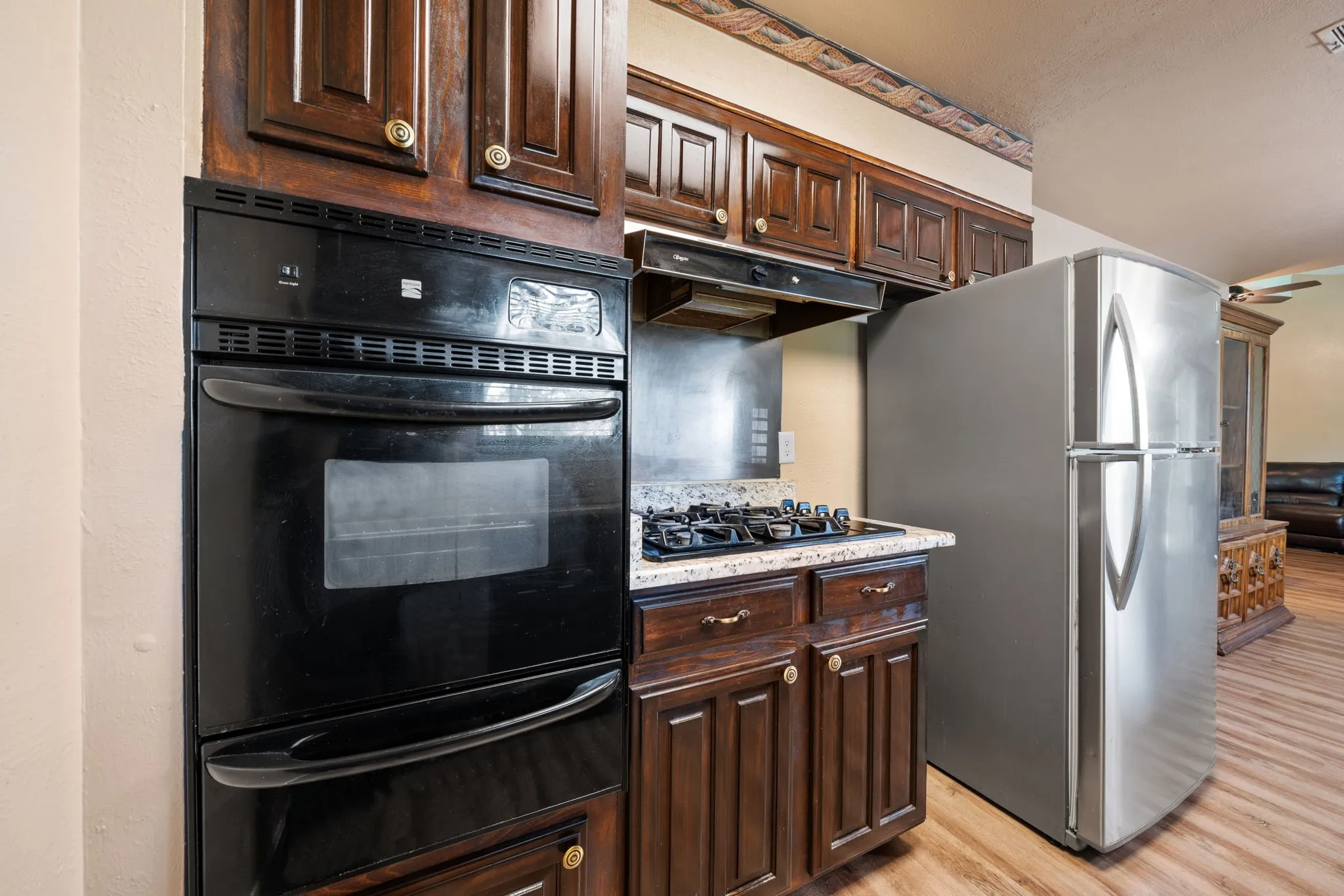 Single Family Residence For Sale in Dallas County , 8105 Silverdale Drive, Dallas, Texas 75232, 3 Bedroom, 2 Bathroom, 2 Garage spaces, 1,240 Sqft, built in 1967, mls#21272295, Real Estate Agent in Dallas, Homes For Sale in Dallas county, Homes For Sale in Dallas, Realtor in Dallas Texas, Real Estate Brokerage Independent Realty Texas, Luminita Cordes Realtor
