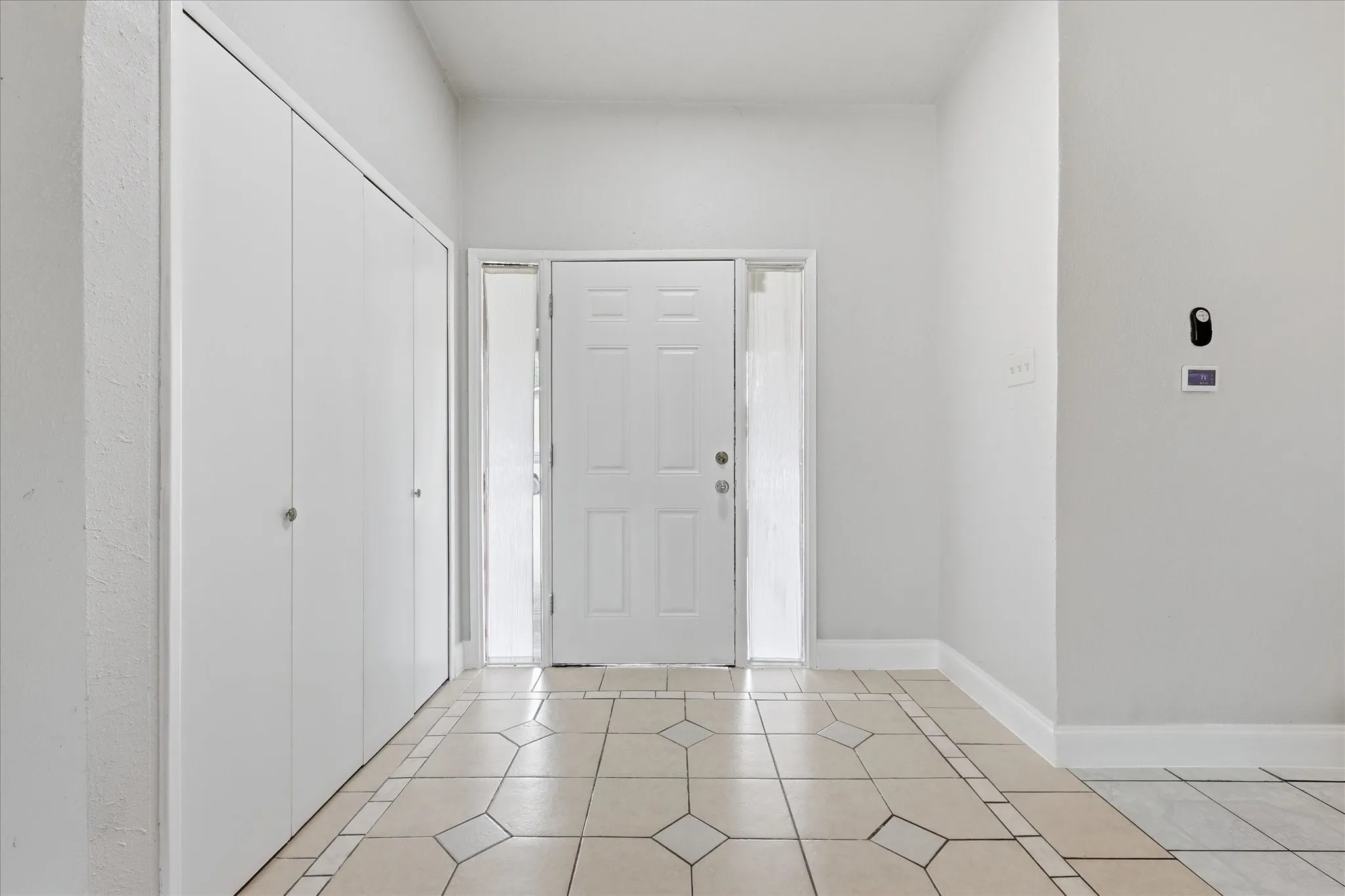 Single Family Residence For Sale in Dallas County , 1839 Sherwood Lane, Carrollton, Texas 75006, 3 Bedroom, 2 Bathroom, 2 Garage spaces, 1,363 Sqft, built in 1970, mls#21279981, Real Estate Agent in Carrollton, Homes For Sale in Dallas county, Homes For Sale in Carrollton, Realtor in Carrollton Texas, Real Estate Brokerage Independent Realty Texas, Luminita Cordes Realtor