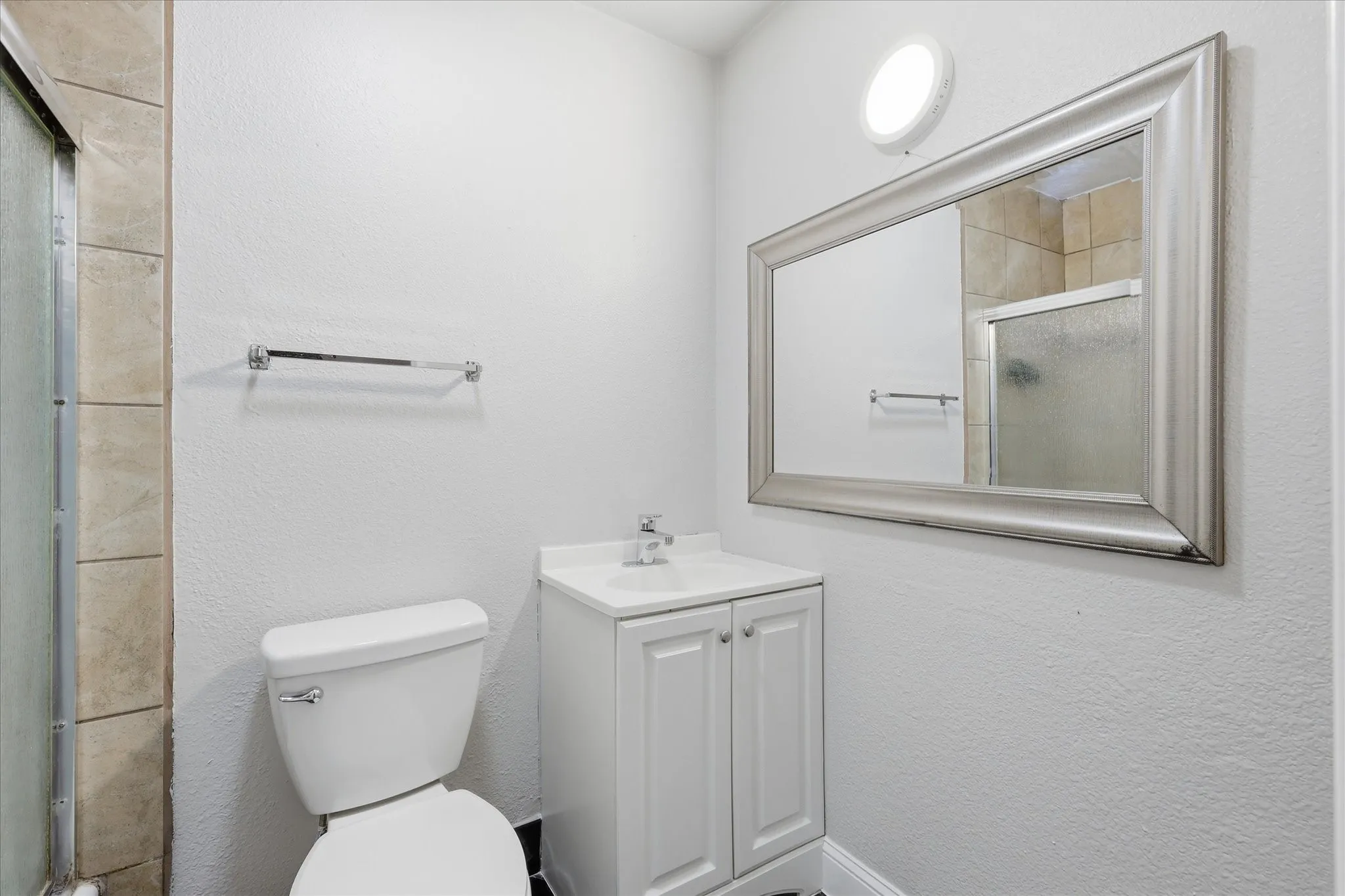 Single Family Residence For Sale in Dallas County , 1839 Sherwood Lane, Carrollton, Texas 75006, 3 Bedroom, 2 Bathroom, 2 Garage spaces, 1,363 Sqft, built in 1970, mls#21279981, Real Estate Agent in Carrollton, Homes For Sale in Dallas county, Homes For Sale in Carrollton, Realtor in Carrollton Texas, Real Estate Brokerage Independent Realty Texas, Luminita Cordes Realtor