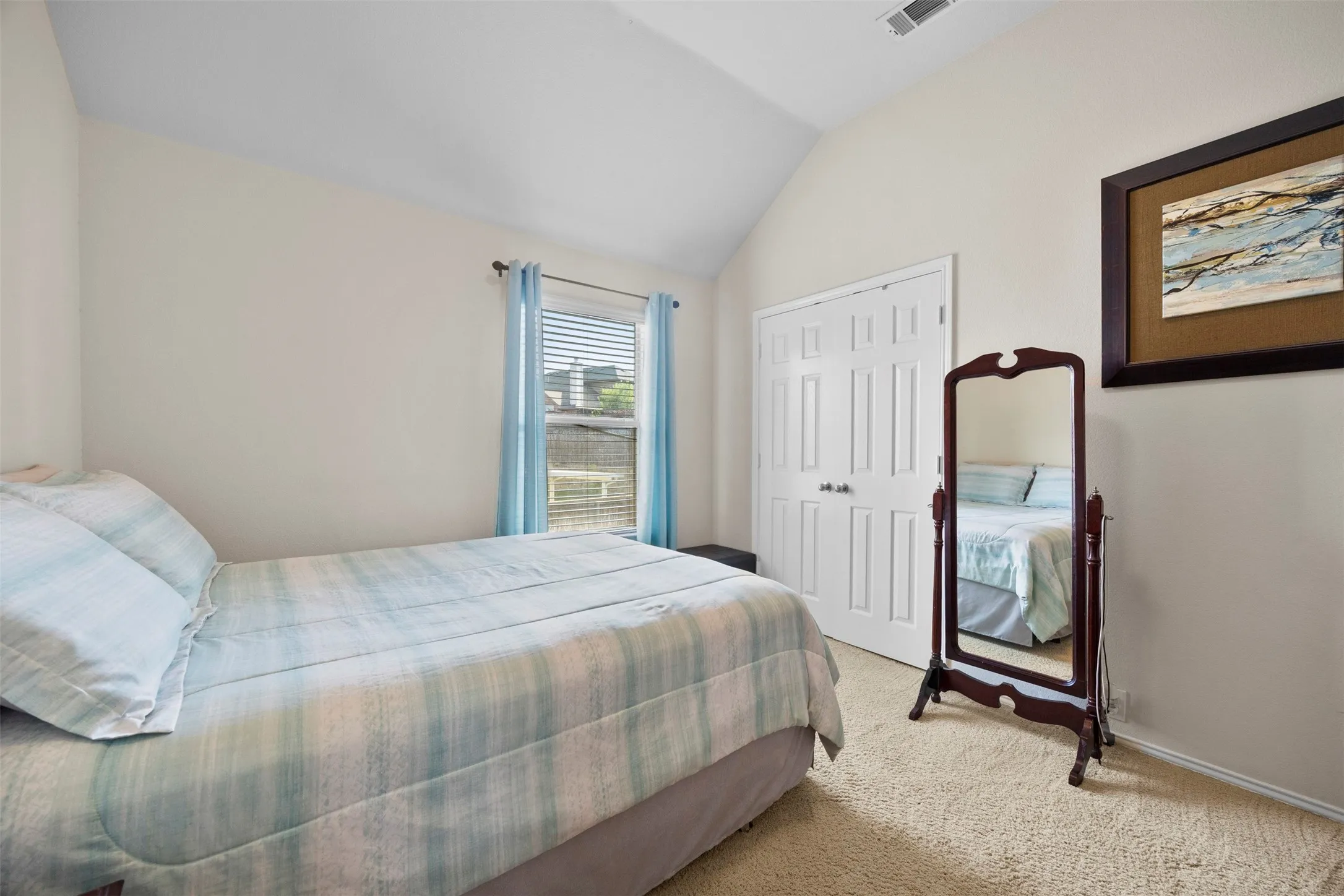 Single Family Residence For Sale in Tarrant County , 1759 Sunset Ridge Drive, Grand Prairie, Texas 75050, 4 Bedroom, 3 Bathroom, 2 Garage spaces, 3,139 Sqft, built in 2002, mls#21279957, Real Estate Agent in Grand Prairie, Homes For Sale in Tarrant county, Homes For Sale in Grand Prairie, Realtor in Grand Prairie Texas, Real Estate Brokerage Independent Realty Texas, Luminita Cordes Realtor