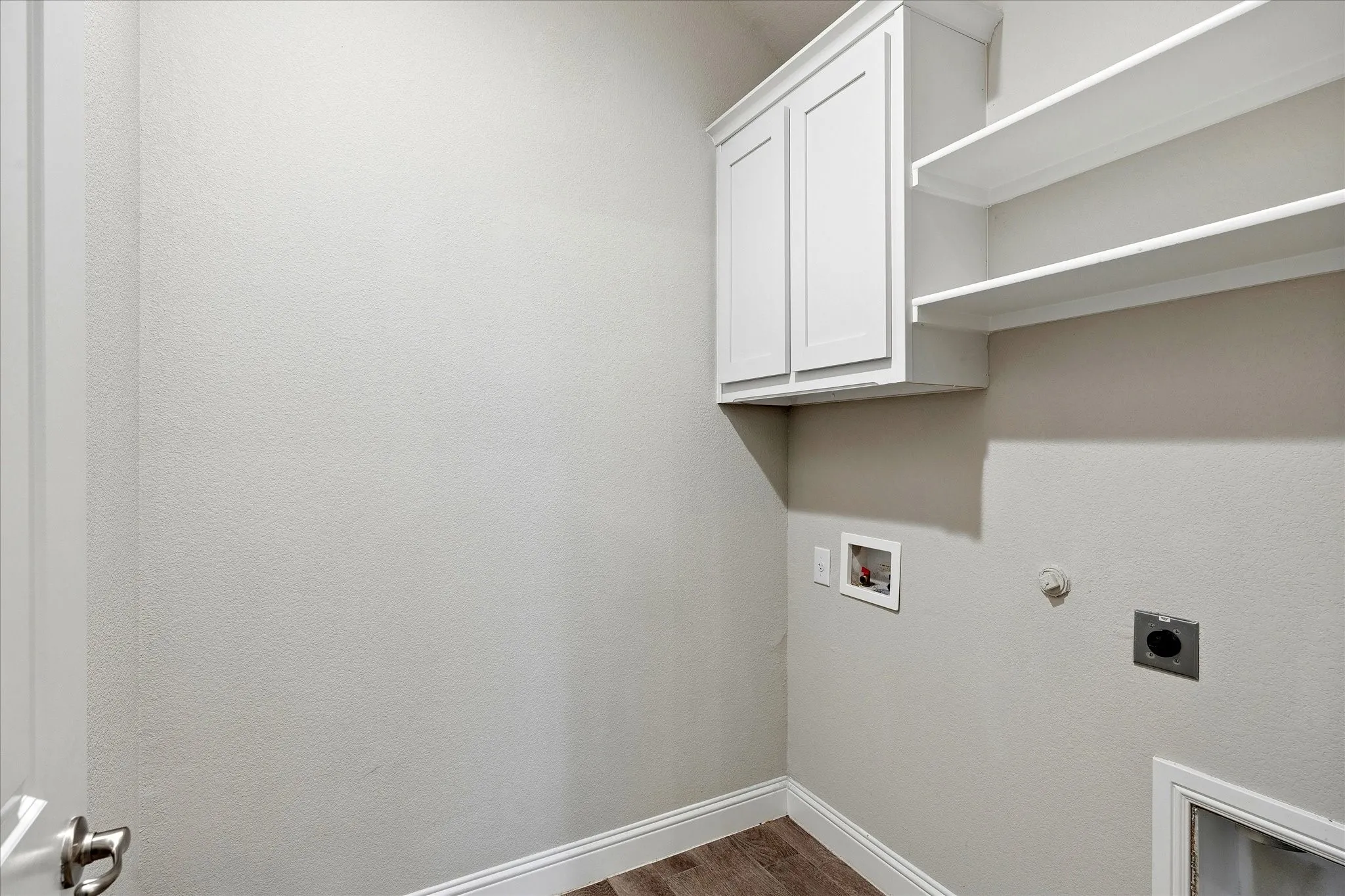 Single Family Residence For Sale in Tarrant County , 1010 Silver Oak Drive, Mansfield, Texas 76063, 4 Bedroom, 3 Bathroom, 2 Garage spaces, 2,412 Sqft, built in 2022, mls#21279730, Real Estate Agent in Mansfield, Homes For Sale in Tarrant county, Homes For Sale in Mansfield, Realtor in Mansfield Texas, Real Estate Brokerage Independent Realty Texas, Luminita Cordes Realtor