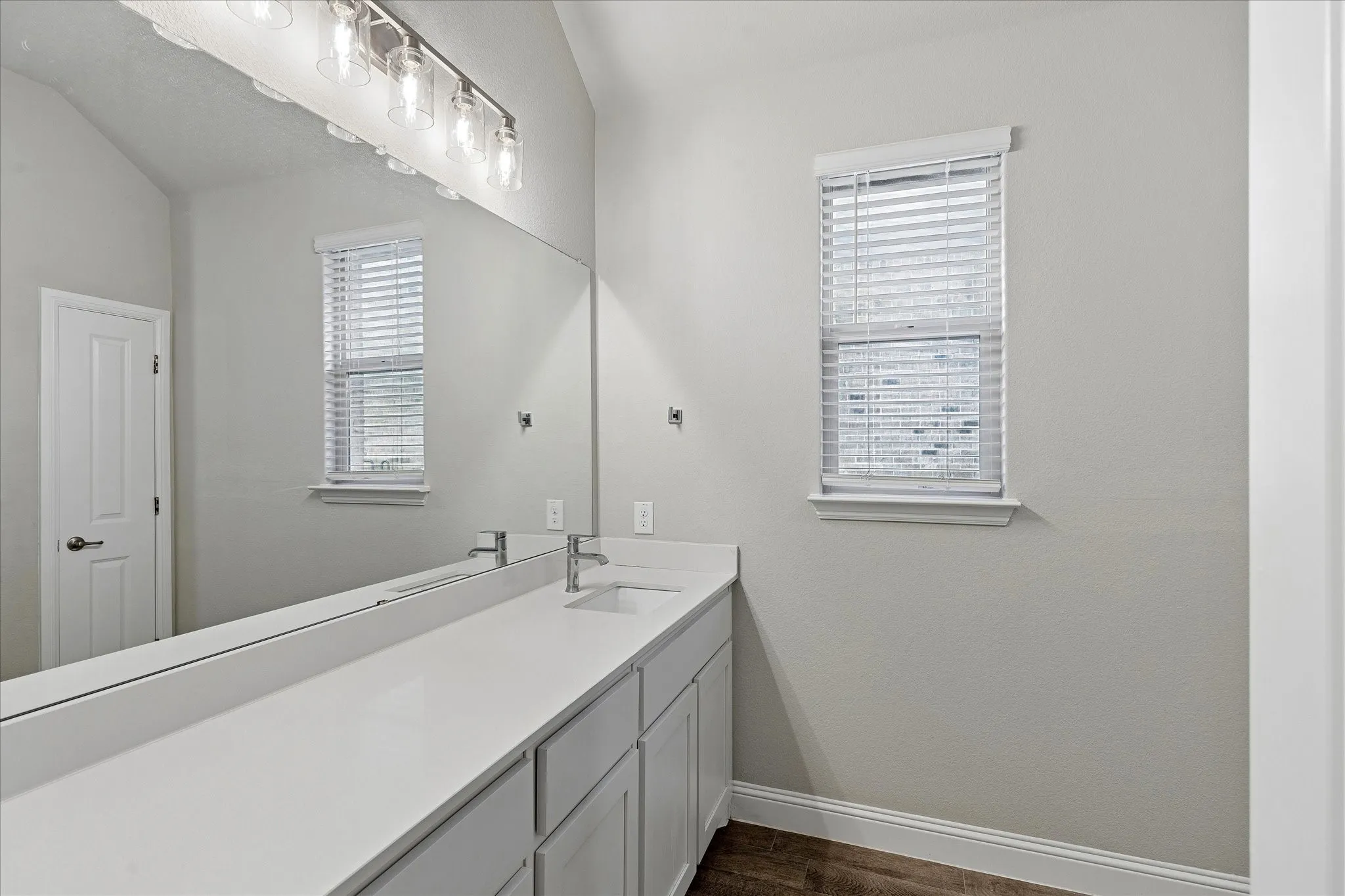 Single Family Residence For Sale in Tarrant County , 1010 Silver Oak Drive, Mansfield, Texas 76063, 4 Bedroom, 3 Bathroom, 2 Garage spaces, 2,412 Sqft, built in 2022, mls#21279730, Real Estate Agent in Mansfield, Homes For Sale in Tarrant county, Homes For Sale in Mansfield, Realtor in Mansfield Texas, Real Estate Brokerage Independent Realty Texas, Luminita Cordes Realtor