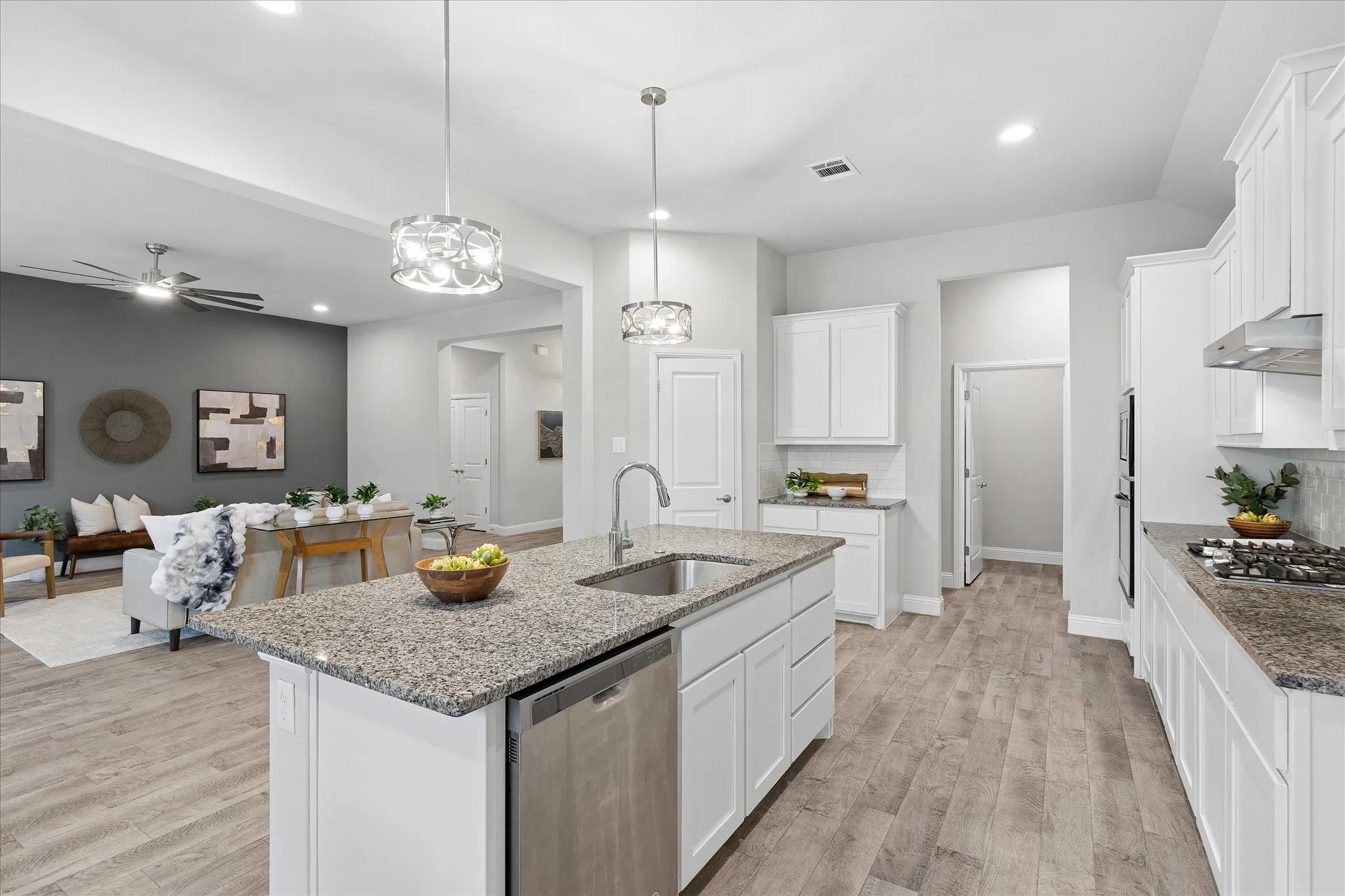 Single Family Residence For Sale in Tarrant County , 1010 Silver Oak Drive, Mansfield, Texas 76063, 4 Bedroom, 3 Bathroom, 2 Garage spaces, 2,412 Sqft, built in 2022, mls#21279730, Real Estate Agent in Mansfield, Homes For Sale in Tarrant county, Homes For Sale in Mansfield, Realtor in Mansfield Texas, Real Estate Brokerage Independent Realty Texas, Luminita Cordes Realtor