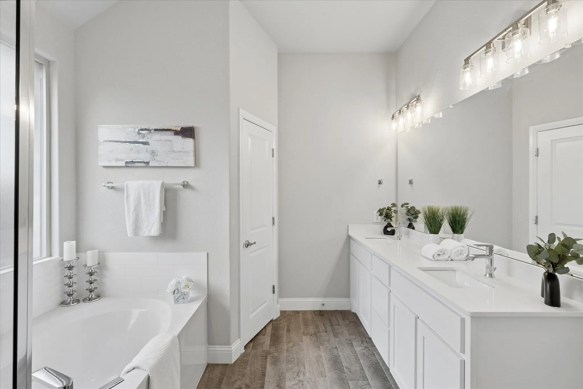 Single Family Residence For Sale in Tarrant County , 1010 Silver Oak Drive, Mansfield, Texas 76063, 4 Bedroom, 3 Bathroom, 2 Garage spaces, 2,412 Sqft, built in 2022, mls#21279730, Real Estate Agent in Mansfield, Homes For Sale in Tarrant county, Homes For Sale in Mansfield, Realtor in Mansfield Texas, Real Estate Brokerage Independent Realty Texas, Luminita Cordes Realtor