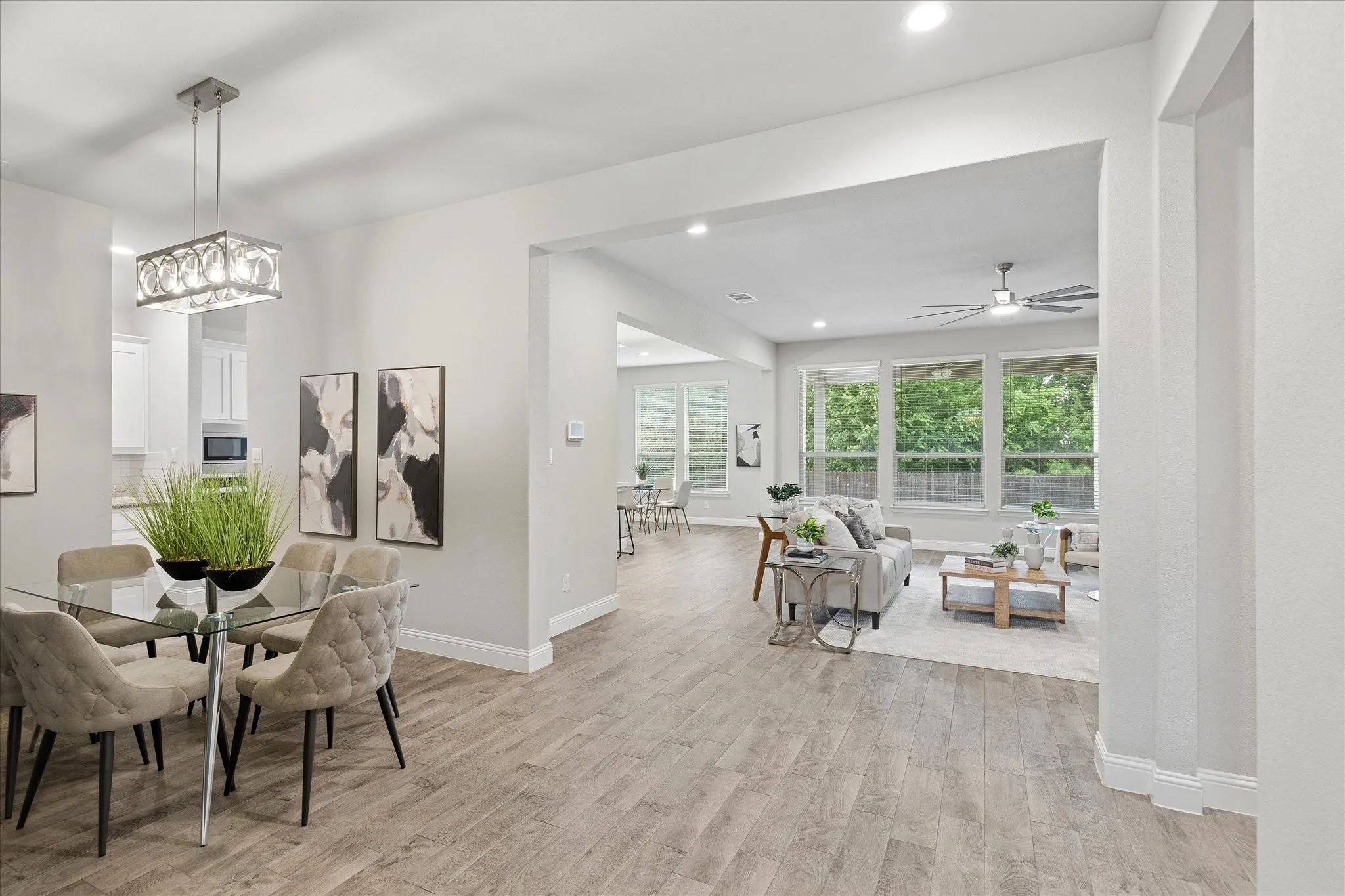 Single Family Residence For Sale in Tarrant County , 1010 Silver Oak Drive, Mansfield, Texas 76063, 4 Bedroom, 3 Bathroom, 2 Garage spaces, 2,412 Sqft, built in 2022, mls#21279730, Real Estate Agent in Mansfield, Homes For Sale in Tarrant county, Homes For Sale in Mansfield, Realtor in Mansfield Texas, Real Estate Brokerage Independent Realty Texas, Luminita Cordes Realtor