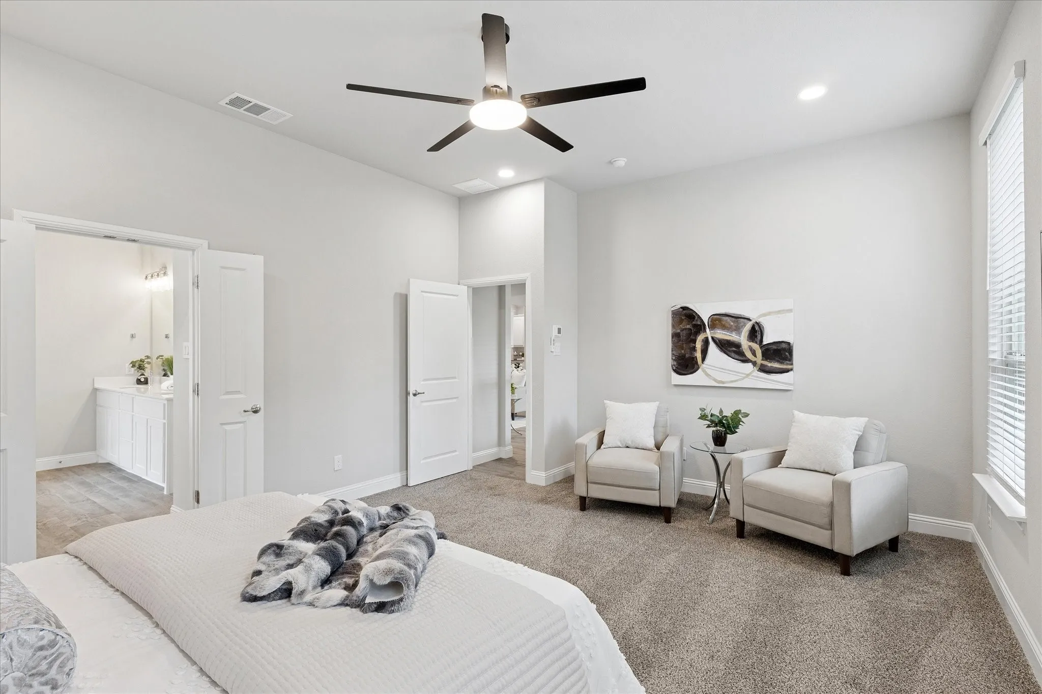 Single Family Residence For Sale in Tarrant County , 1010 Silver Oak Drive, Mansfield, Texas 76063, 4 Bedroom, 3 Bathroom, 2 Garage spaces, 2,412 Sqft, built in 2022, mls#21279730, Real Estate Agent in Mansfield, Homes For Sale in Tarrant county, Homes For Sale in Mansfield, Realtor in Mansfield Texas, Real Estate Brokerage Independent Realty Texas, Luminita Cordes Realtor