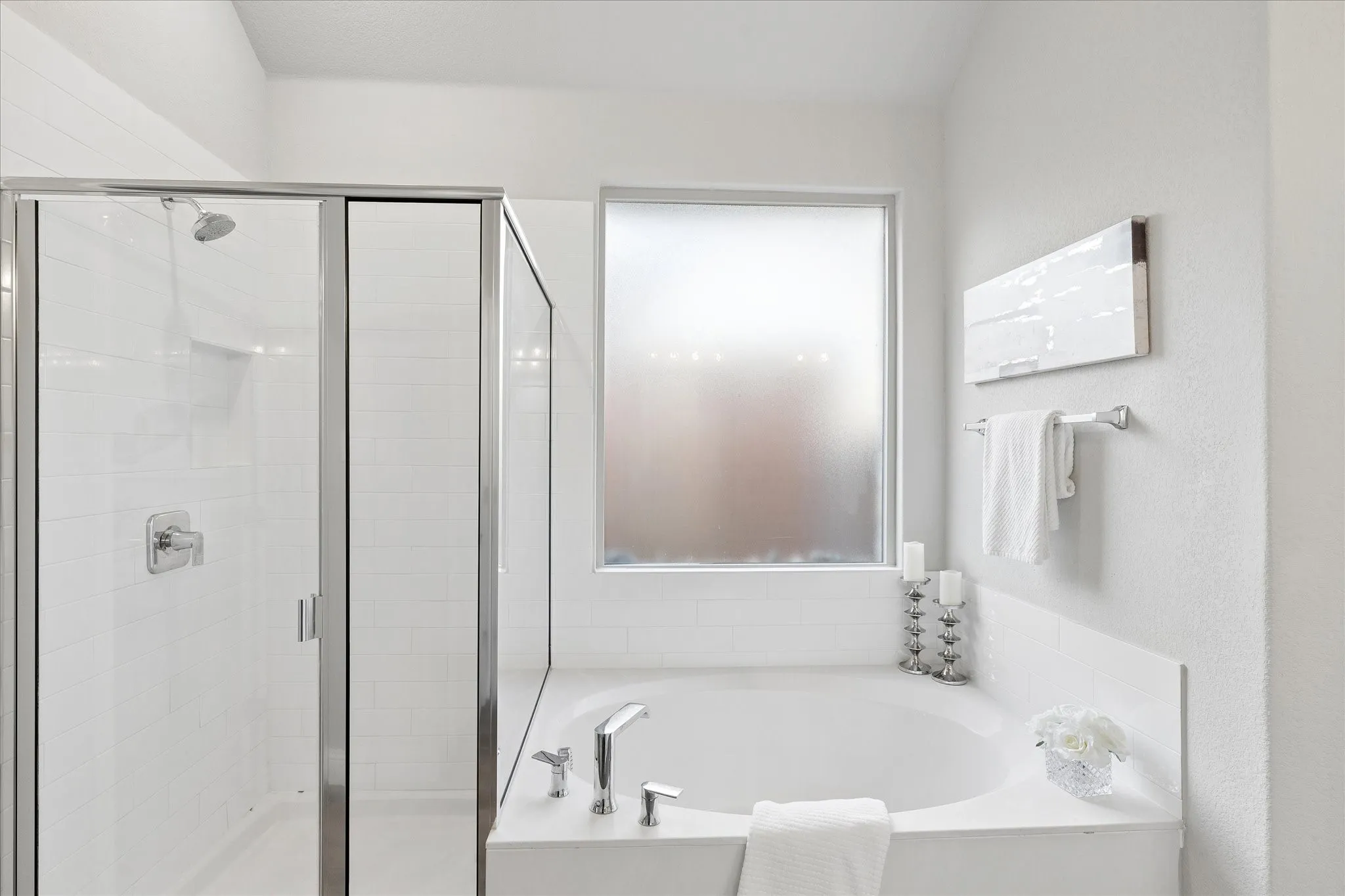 Single Family Residence For Sale in Tarrant County , 1010 Silver Oak Drive, Mansfield, Texas 76063, 4 Bedroom, 3 Bathroom, 2 Garage spaces, 2,412 Sqft, built in 2022, mls#21279730, Real Estate Agent in Mansfield, Homes For Sale in Tarrant county, Homes For Sale in Mansfield, Realtor in Mansfield Texas, Real Estate Brokerage Independent Realty Texas, Luminita Cordes Realtor
