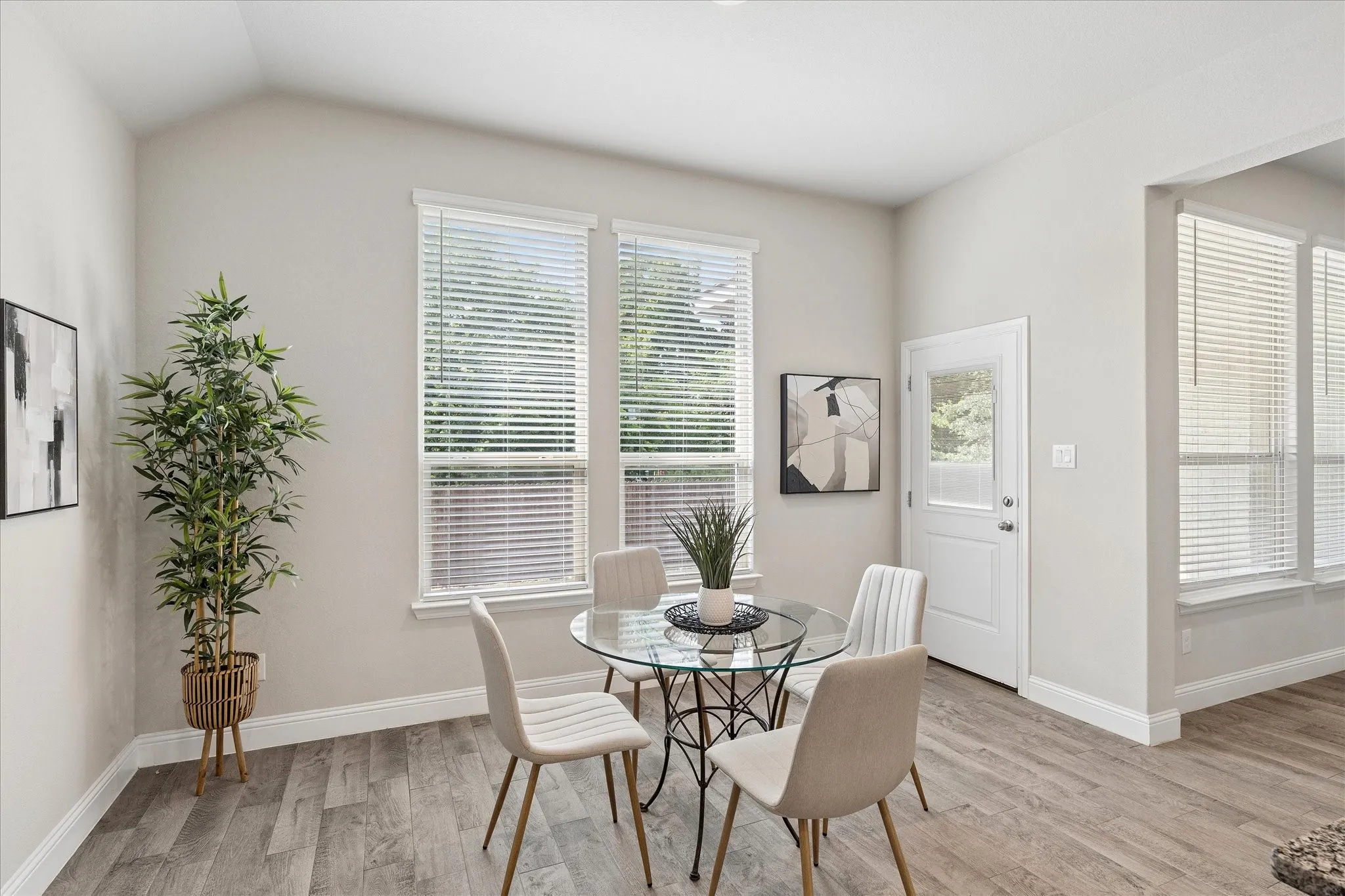 Single Family Residence For Sale in Tarrant County , 1010 Silver Oak Drive, Mansfield, Texas 76063, 4 Bedroom, 3 Bathroom, 2 Garage spaces, 2,412 Sqft, built in 2022, mls#21279730, Real Estate Agent in Mansfield, Homes For Sale in Tarrant county, Homes For Sale in Mansfield, Realtor in Mansfield Texas, Real Estate Brokerage Independent Realty Texas, Luminita Cordes Realtor