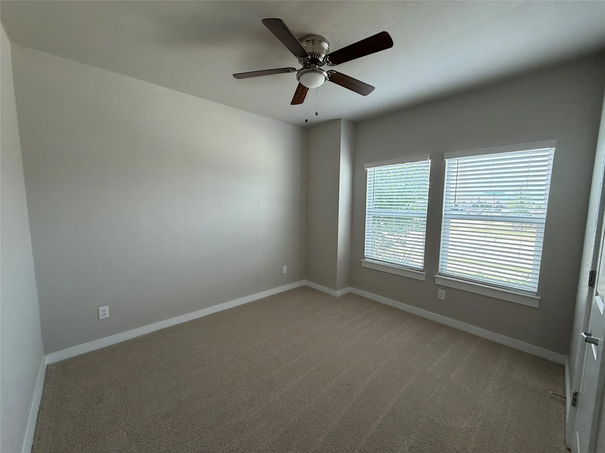 Single Family Residence For Sale in Johnson County , 1600 Battery Park Drive, Alvarado, Texas 76009, 4 Bedroom, 3 Bathroom, 2 Garage spaces, 2,507 Sqft, built in 2022, mls#21280022, Real Estate Agent in Alvarado, Homes For Sale in Johnson county, Homes For Sale in Alvarado, Realtor in Alvarado Texas, Real Estate Brokerage Independent Realty Texas, Luminita Cordes Realtor